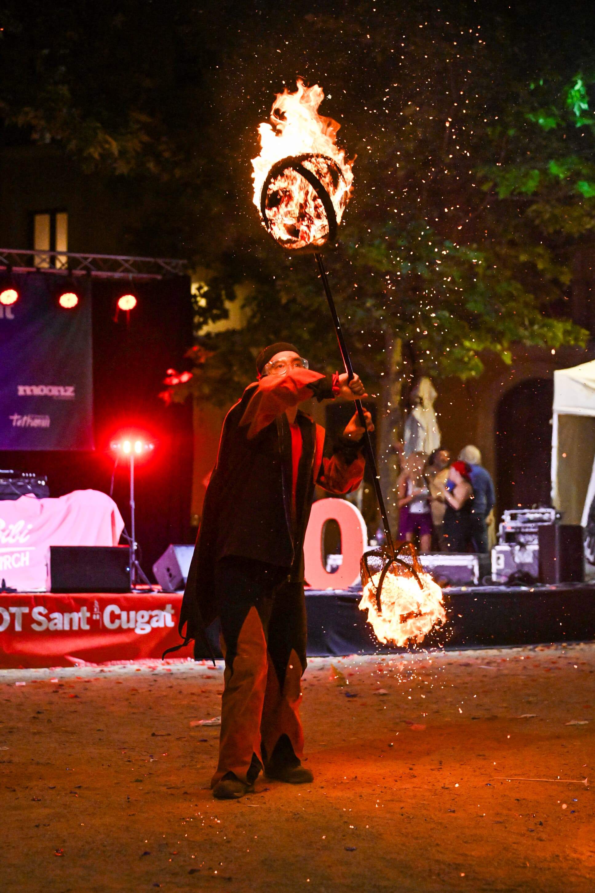 Final de festa amb Diables FOTO: Albert Canalejo 