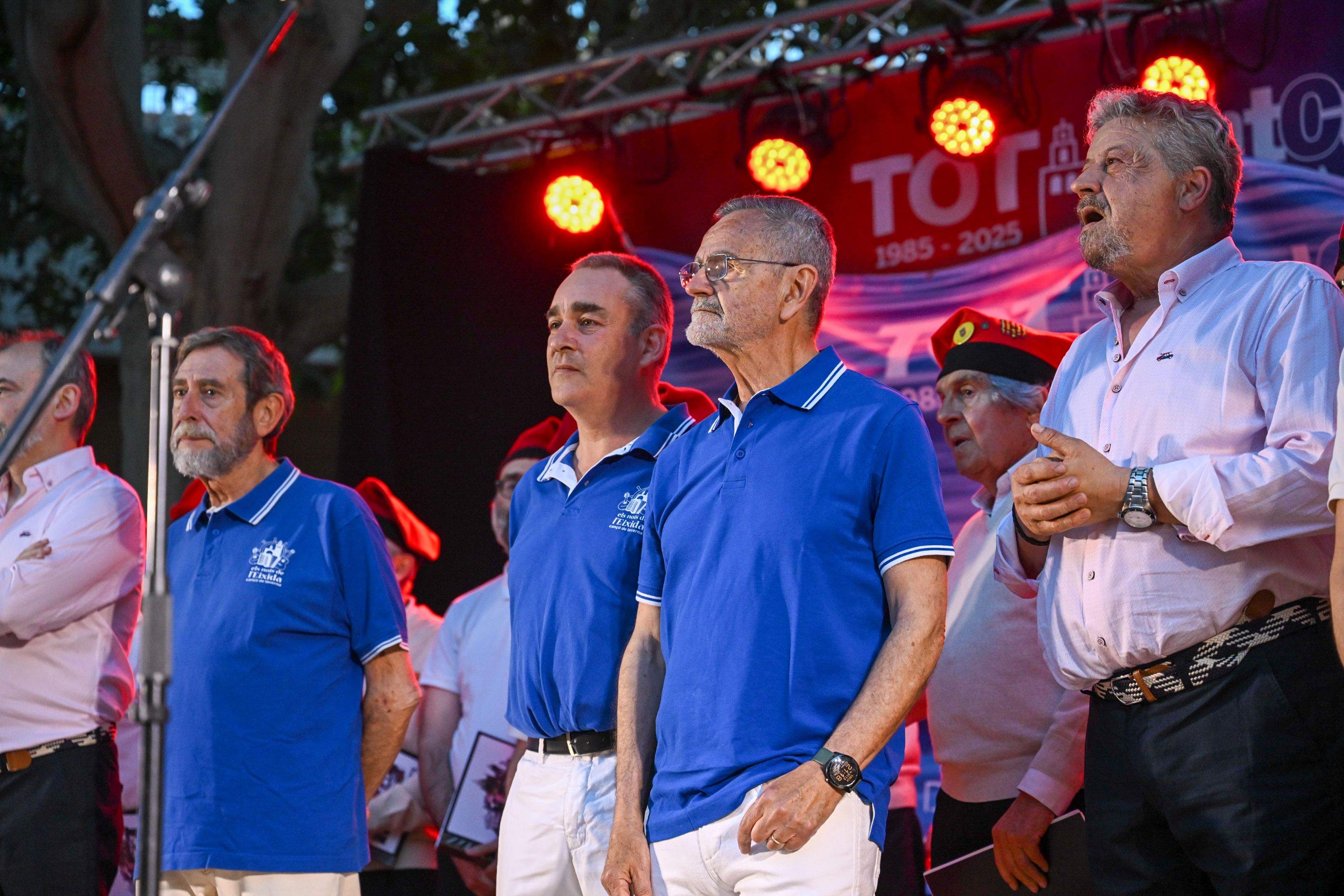 Havaneres a la Festa del TOT Sant Cugat el grup santcugatenc els Nois de l'Eixida van cantar una havanera en record a Pitu Mora Boldú  FOTO: Albert Canalejo