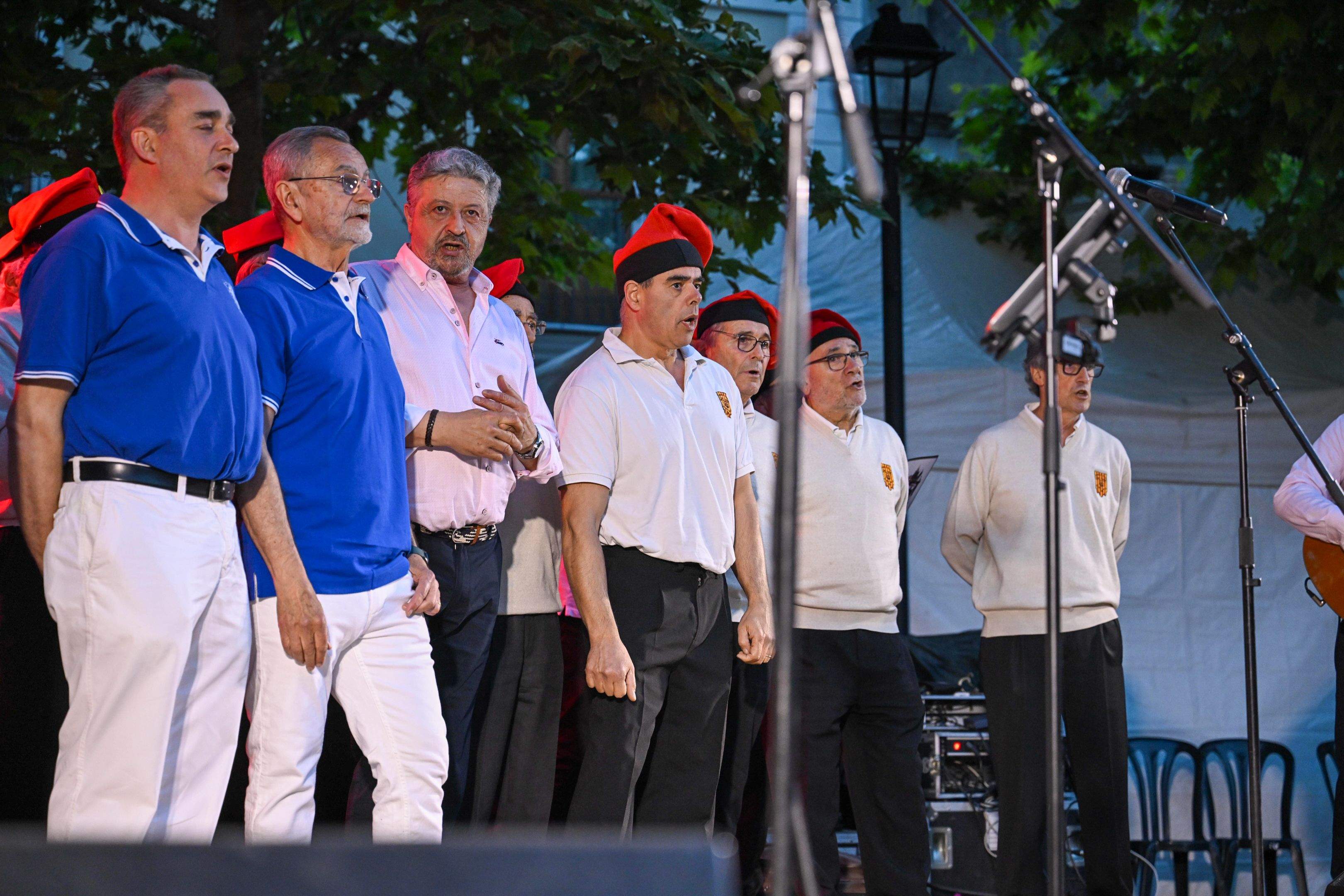 Havaneres a la Festa del TOT Sant Cugat el grup santcugatenc els Nois de l'Eixida van cantar una havanera en record a Pitu Mora Boldú  FOTO: Albert Canalejo