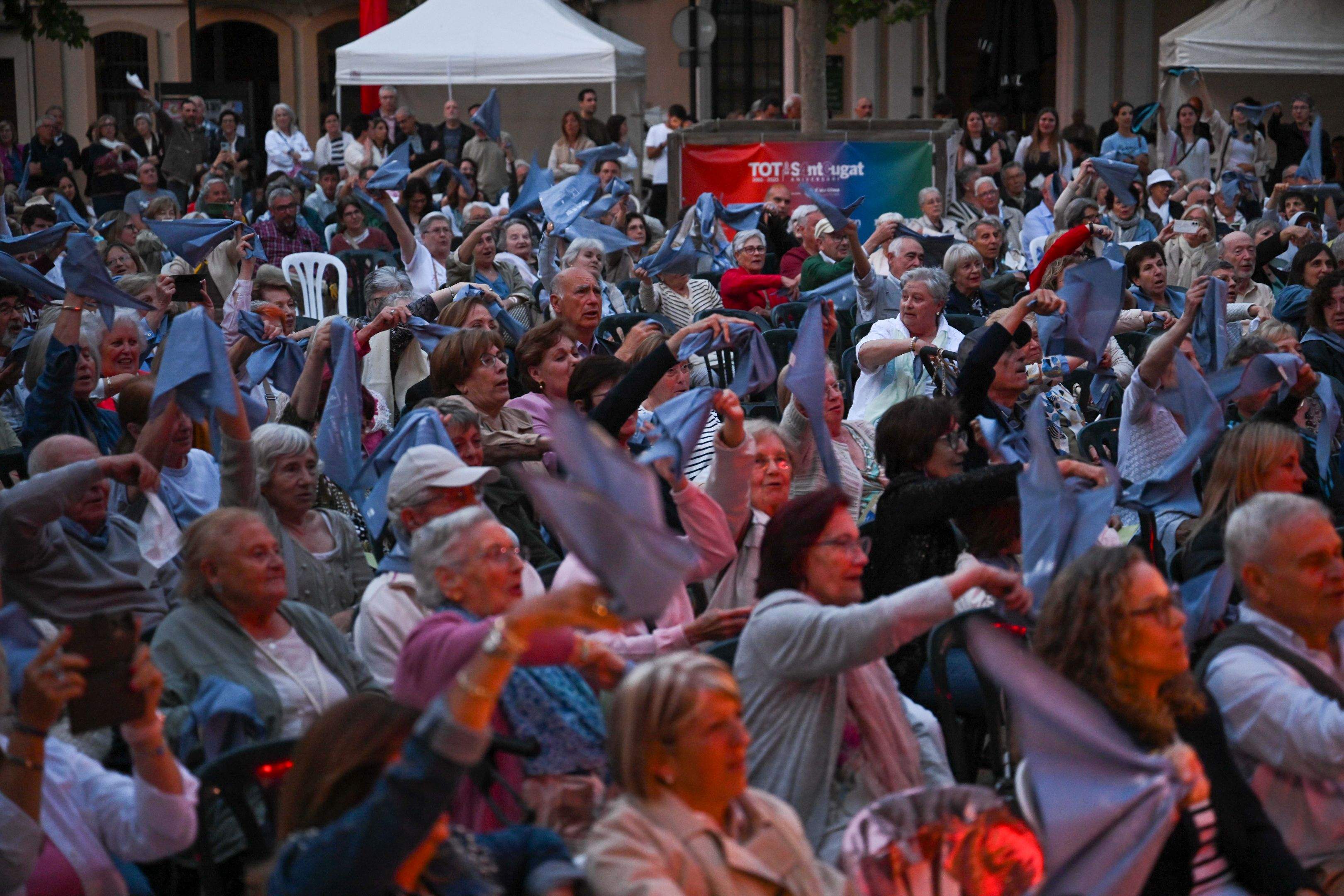 Final de concert amb actuació conjunta de La Lira, Els Nois de l'Eixida i Port bo FOTO: Albert Canalejo