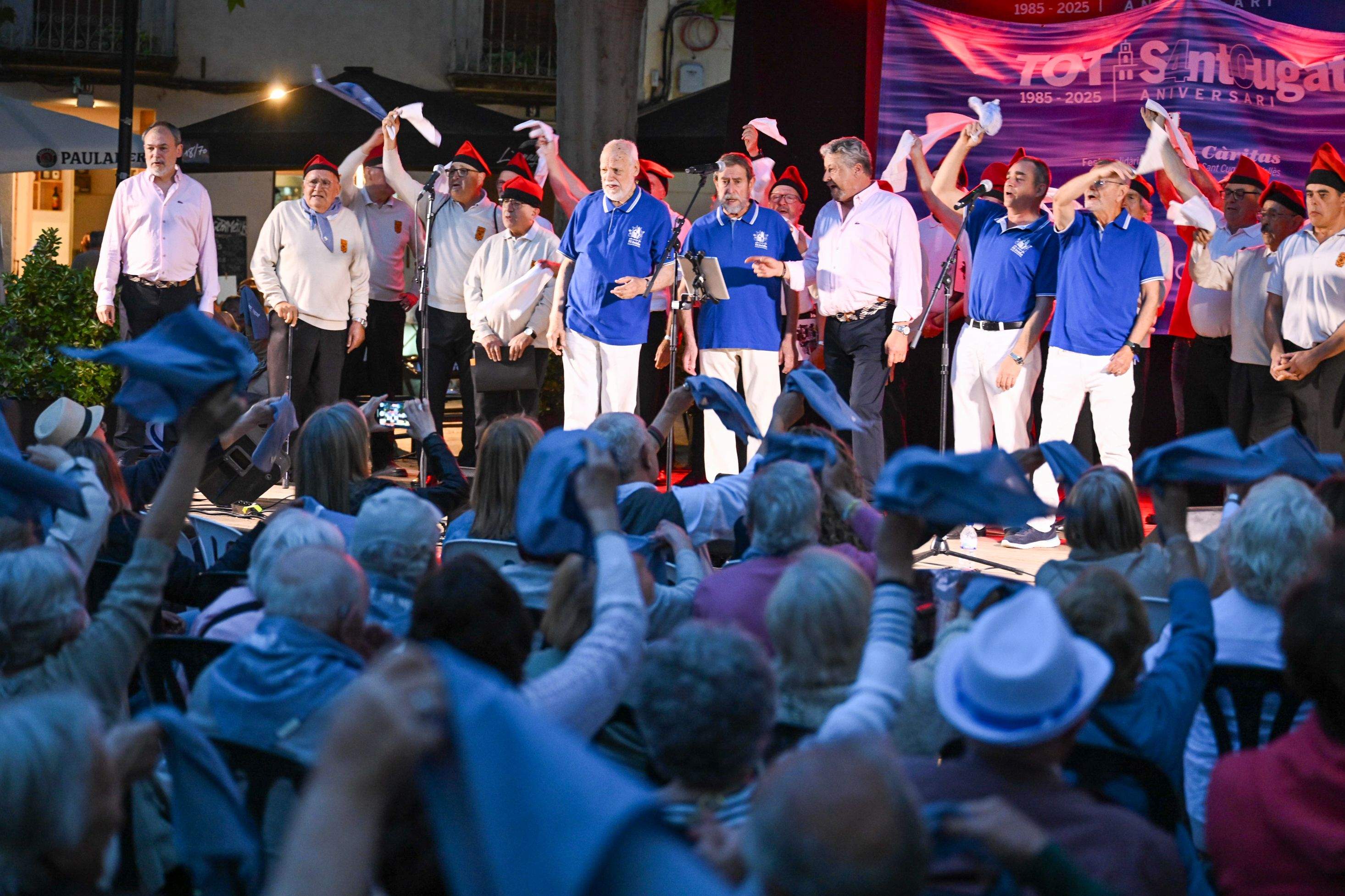 Final de concert amb actuació conjunta de La Lira, Els Nois de l'Eixida i Port bo FOTO: Albert Canalejo