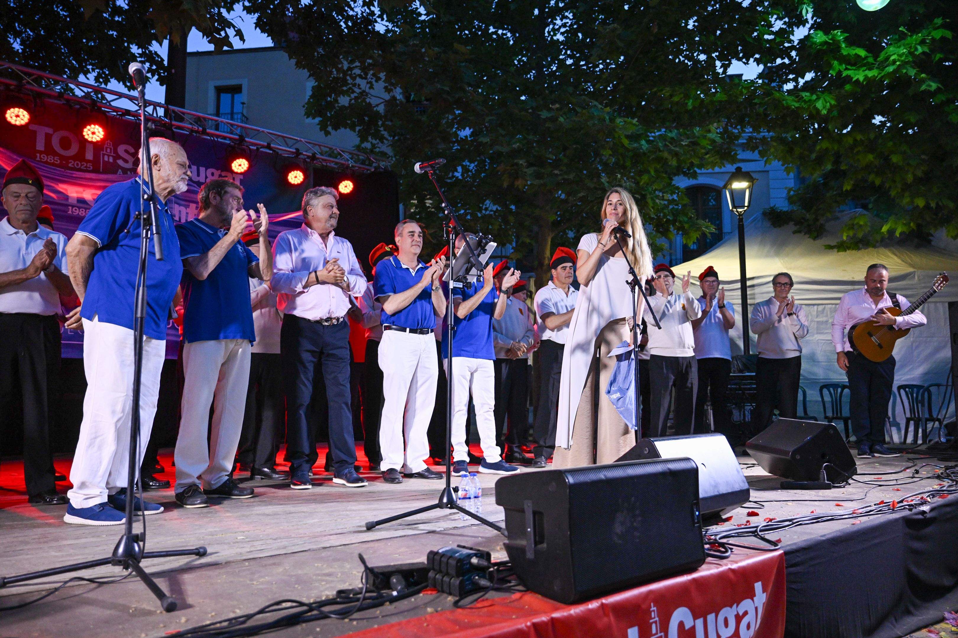 Final de concert amb actuació conjunta de La Lira, Els Nois de l'Eixida i Port bo FOTO: Albert Canalejo
