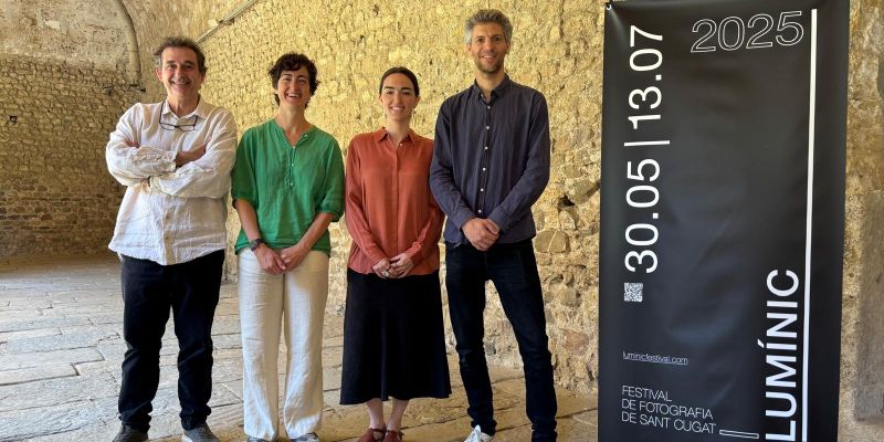 La presentació del Festival Lumínic 2025 al Claustre del Monestir. FOTO: JR Armadàs 