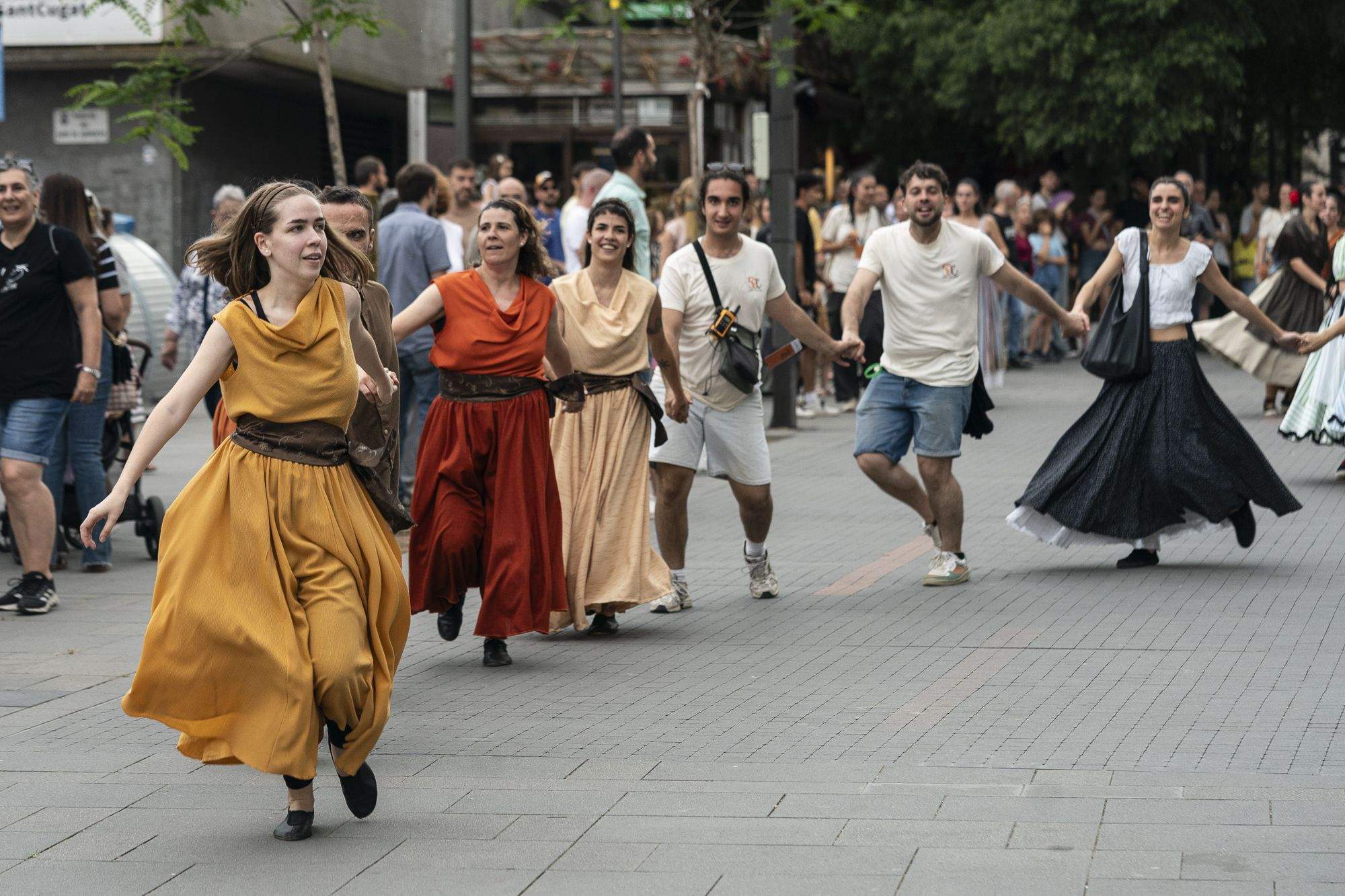 Corres Esbarts i Jota del 50è aniversari de l'Esbart Sant Cugat. FOTO: Mireia Comas