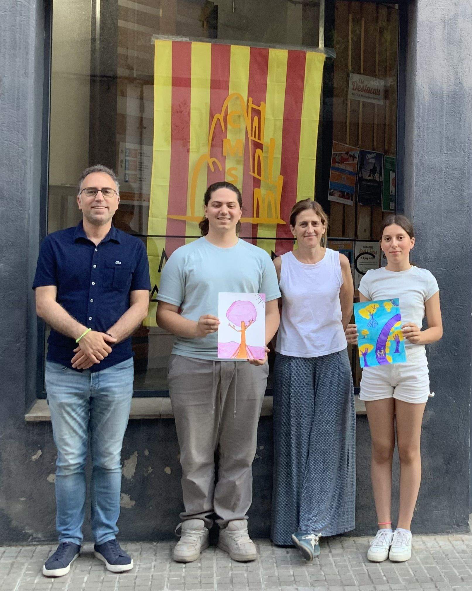 Max Pasapeva i Liam Cama, guanyadors del concurs de dibuixos de la 66a marxa Infantil. FOTO: Cedida