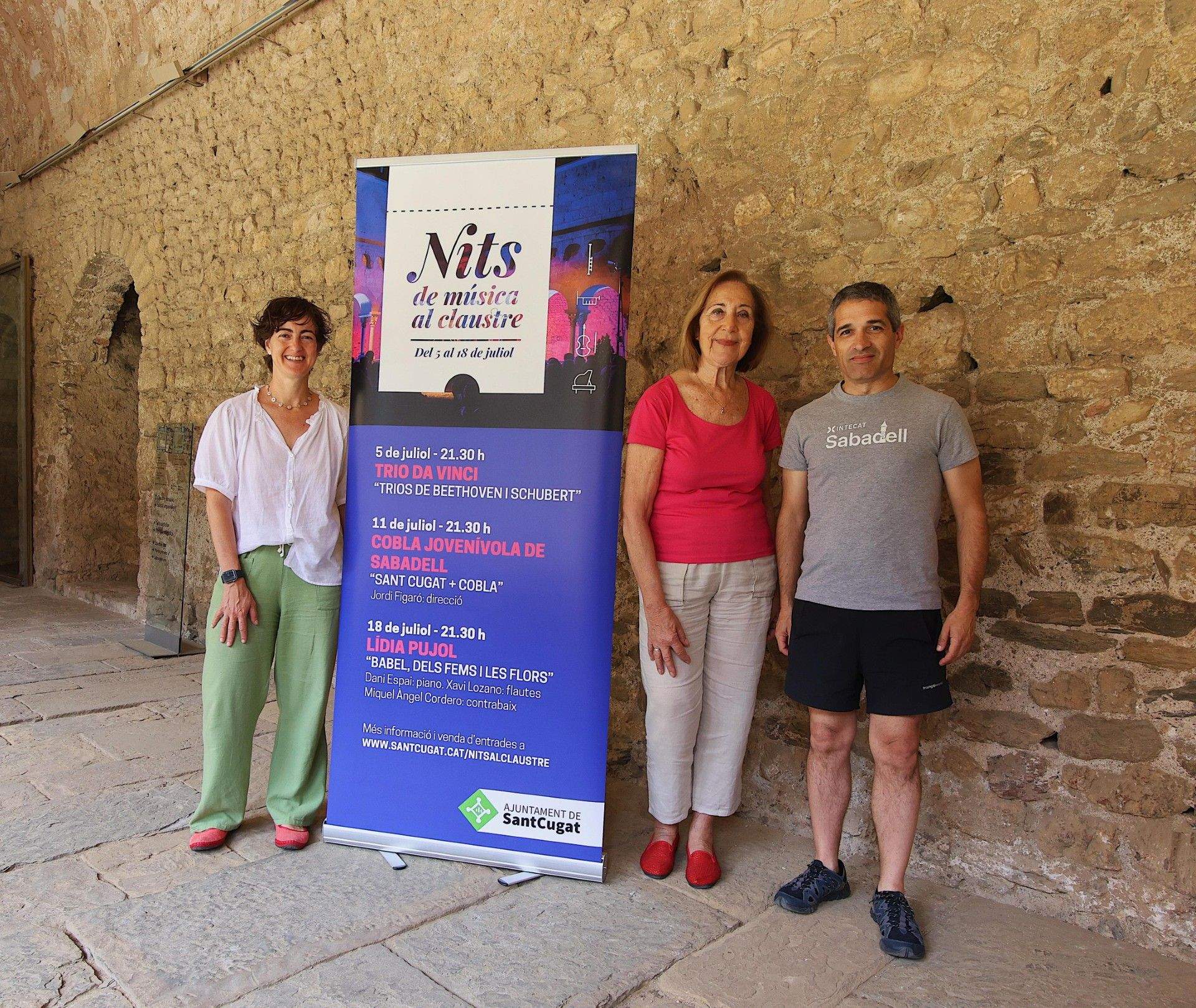 Núria Escamilla, Elvira Anglès i Valentí Maymó, en la presentació de les Nits de Música al Claustre. FOTO: Ajuntament