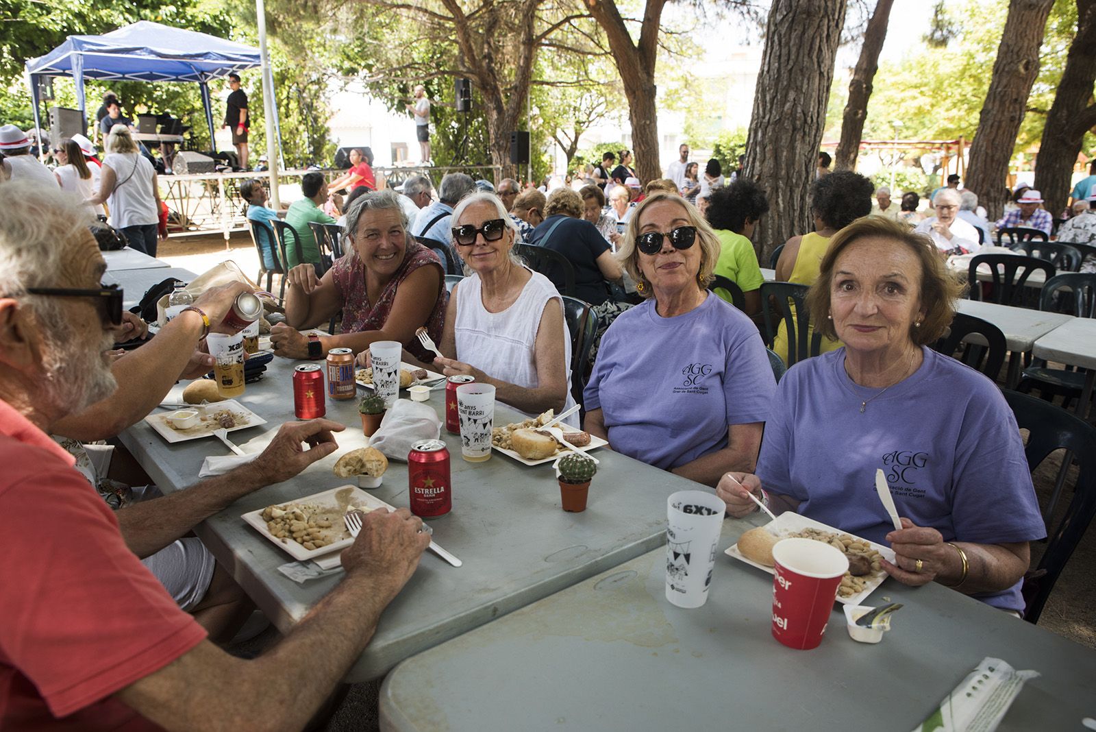 Dinar popular. FOTO: Bernat Millet
