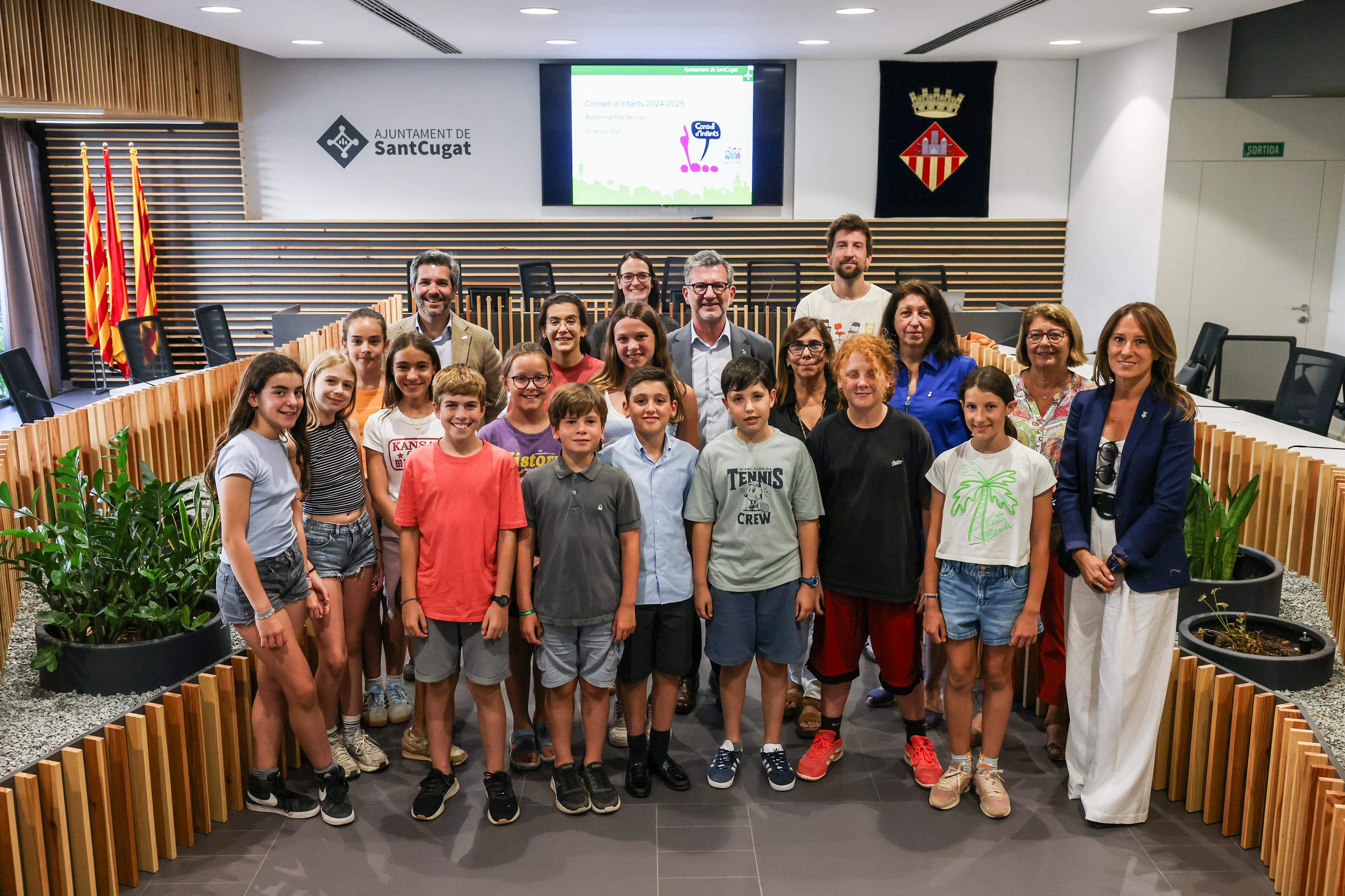 Foto de família dels integrants del Consell d'Infants. FOTO: Ajuntament