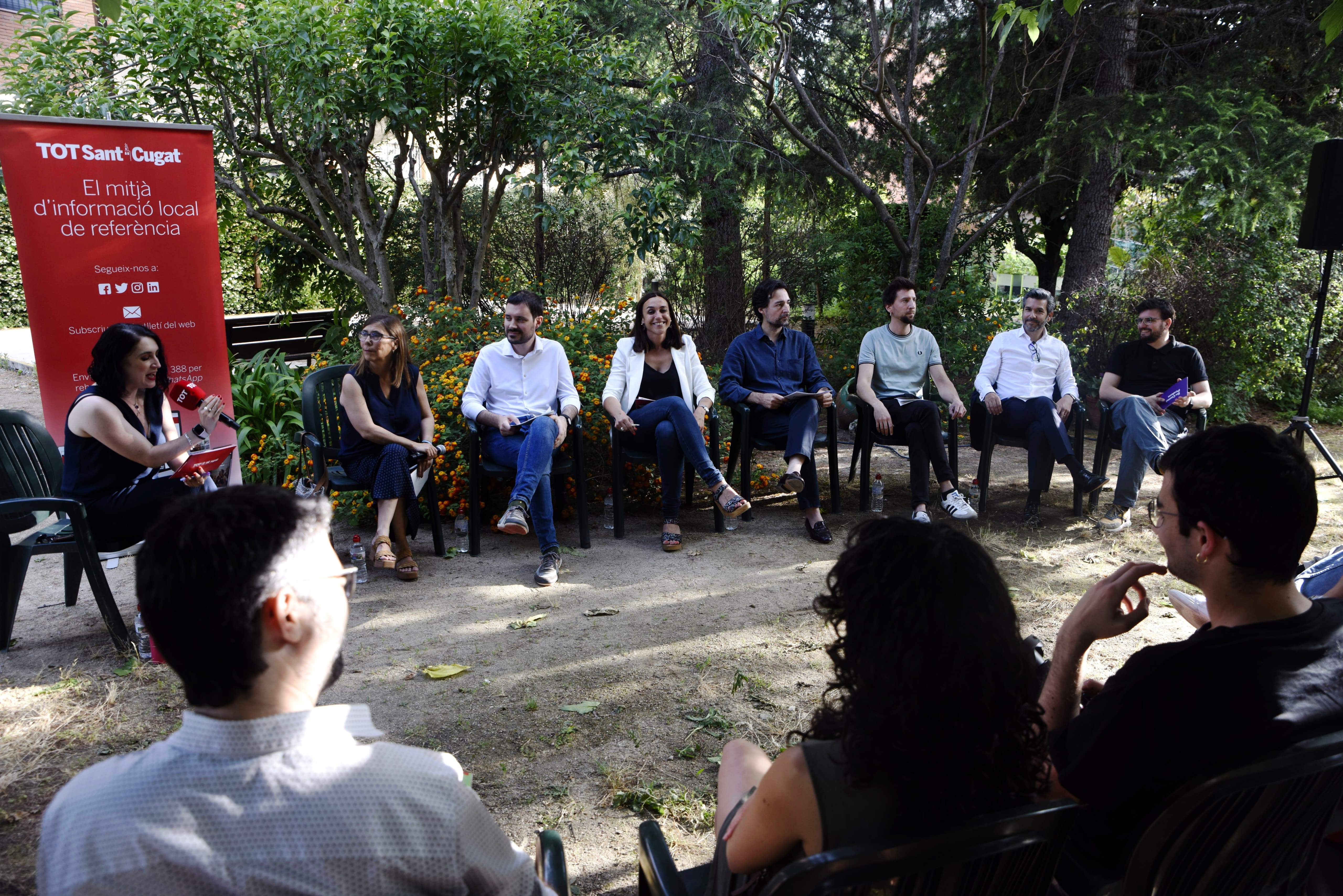 El debat del TOT a la Llar d'avis de la Parròquia. FOTO: Bernat Millet