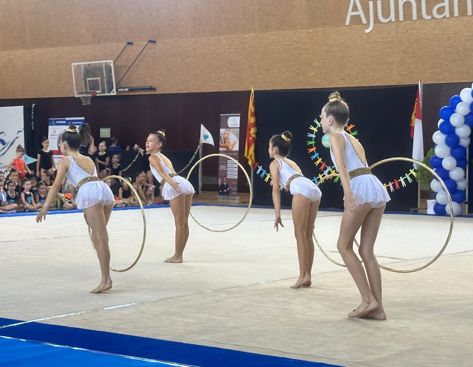 Unes 400 gimnastes participen en el Festival d'Estiu del Club Gimnàstica Sant Cugat. FOTO: Lluna Fabregat