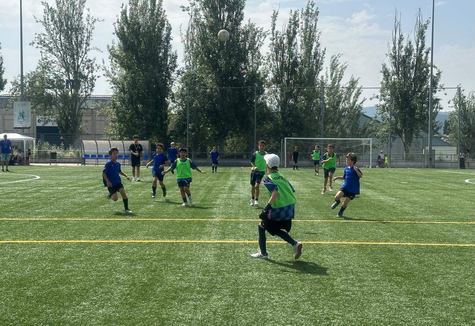 Més de 300 jugadors participen en la 13a edició de la Festa de l'Esport per la Infància. FOTO: Lluna Fabregat