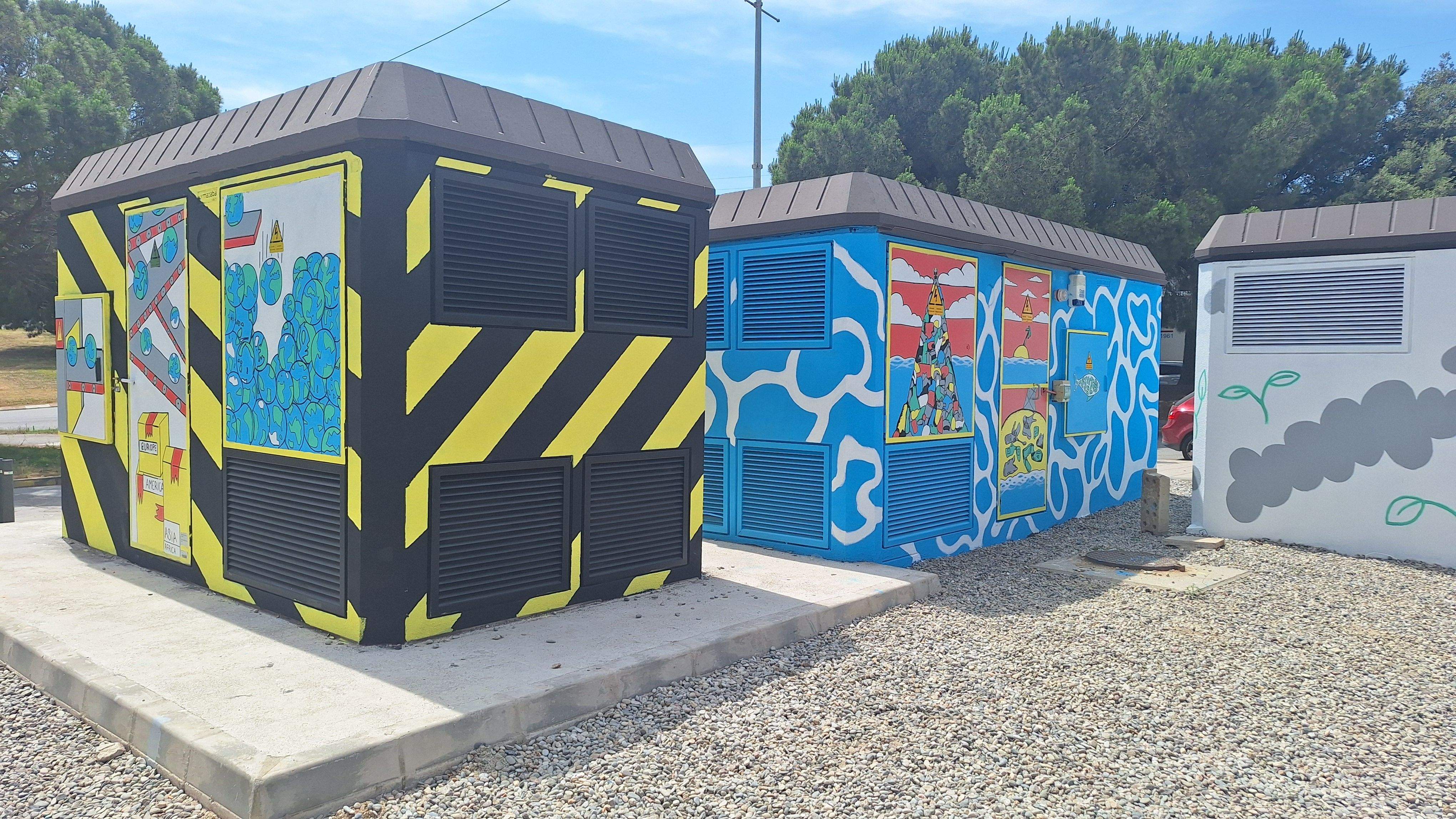 Mural dels alumnes de l'Institut Angeleta Ferrer. FOTO: Ajuntament