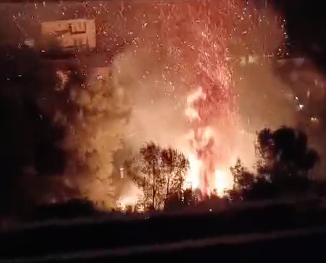 Foc a Les Planes a conseqüència d'un petard FOTO: Cedida