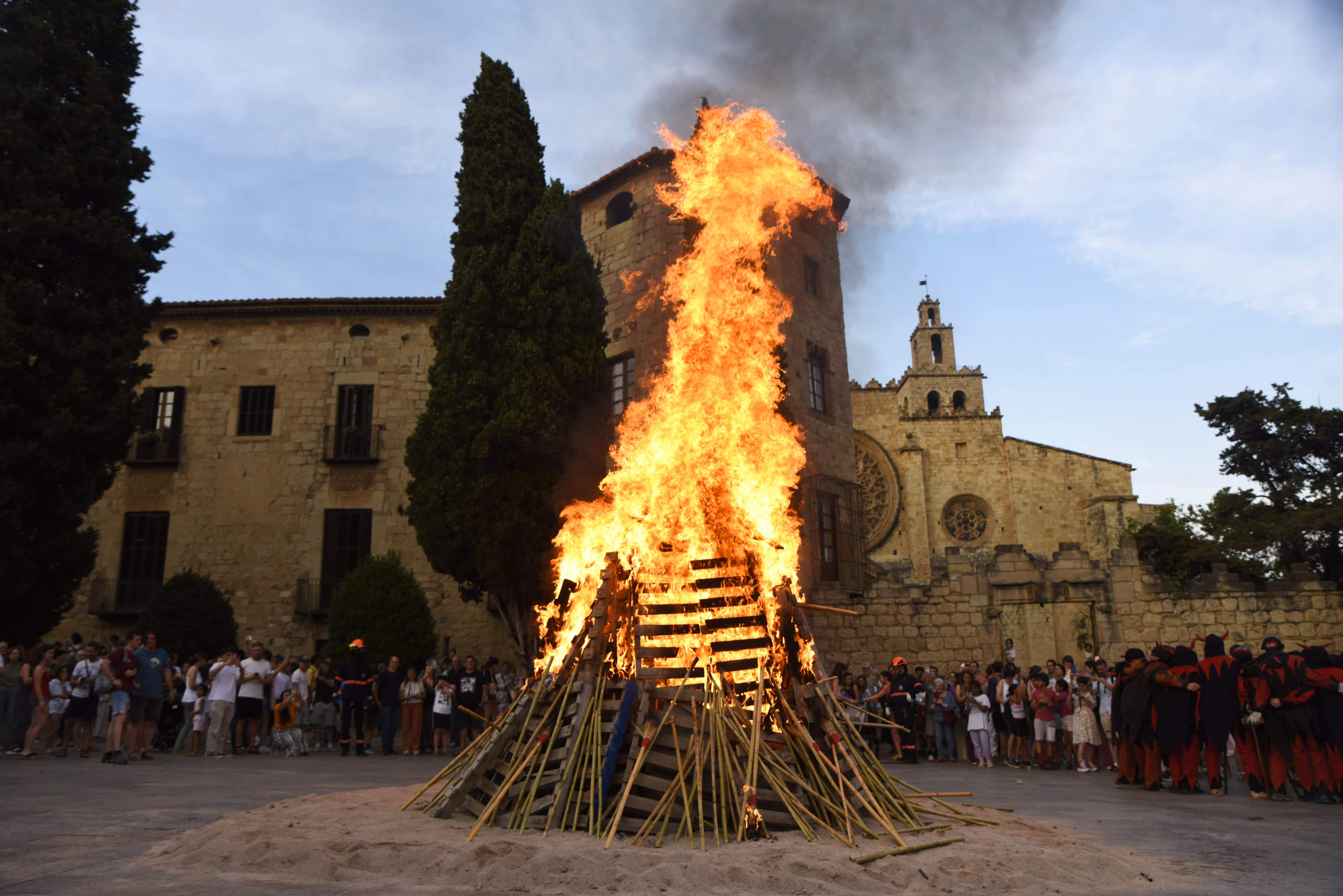 Encesa de la Flama del Canigó. Foto: Bernat Millet