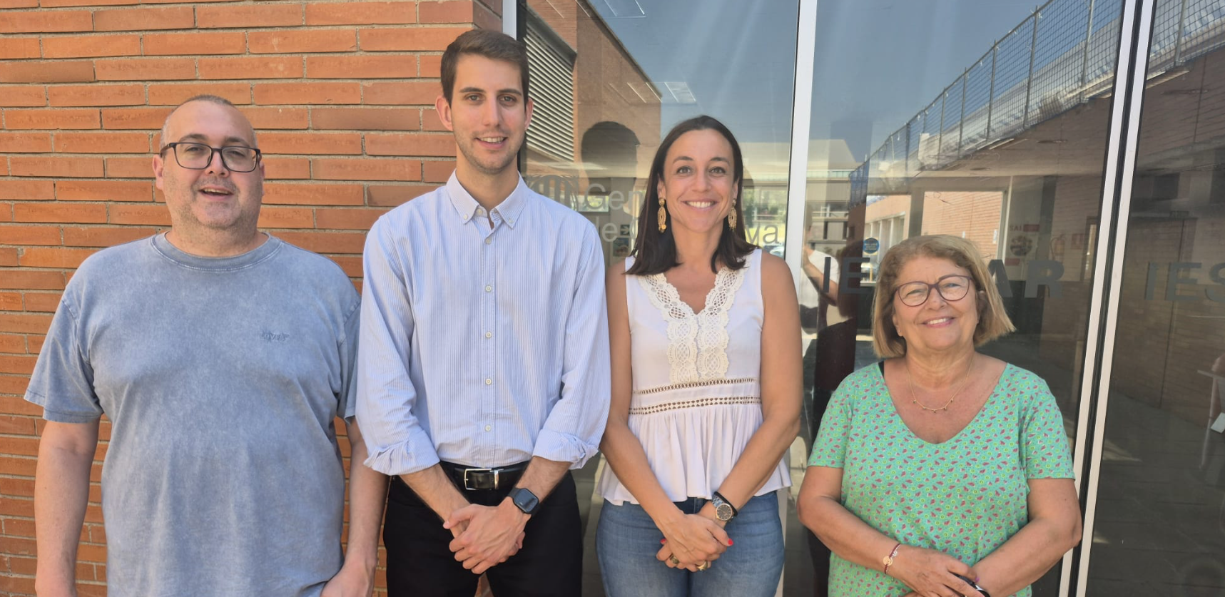 José Gallardo (regidor del PSC a Sant Cugat), David González Chanca (diputat del PSC), Elena Vila (portaveu del PSC a Sant Cugat) i Pilar Gorina (regidora del PSC a Sant Cugat) FOTO: TOT