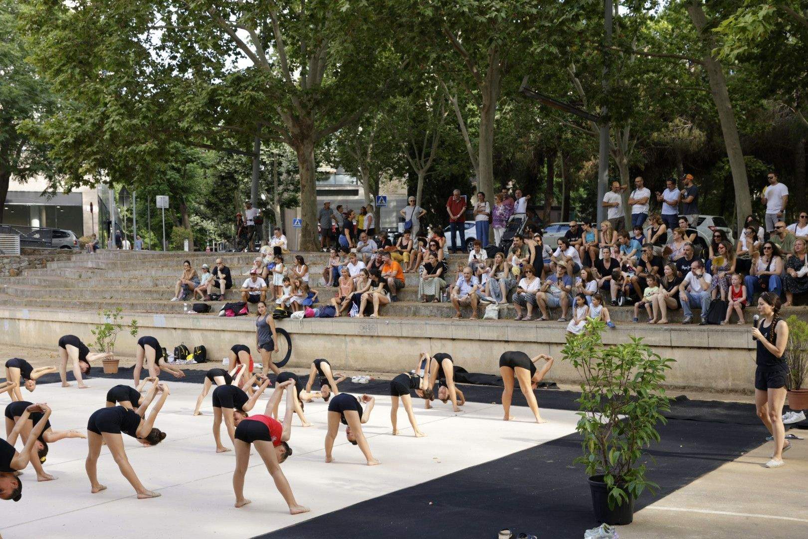 Exhibició de gimnàstica rítmica. FOTO: Arnau Padilla  (TOT Sant Cugat)