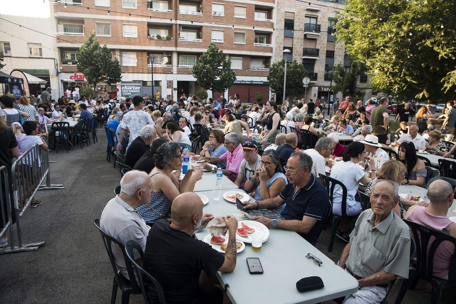 Botifarrada popular. FOTO: Bernat Millet  (TOT Sant Cugat)