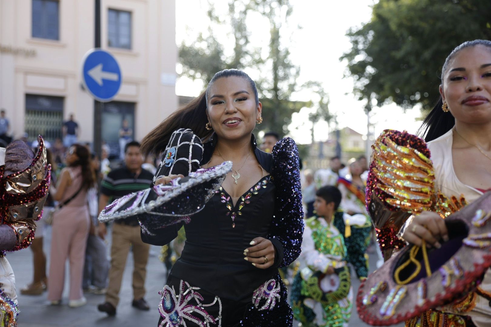 Rua de balls bolivians. FOTO: Arnau Padilla (TOT Sant Cugat)
