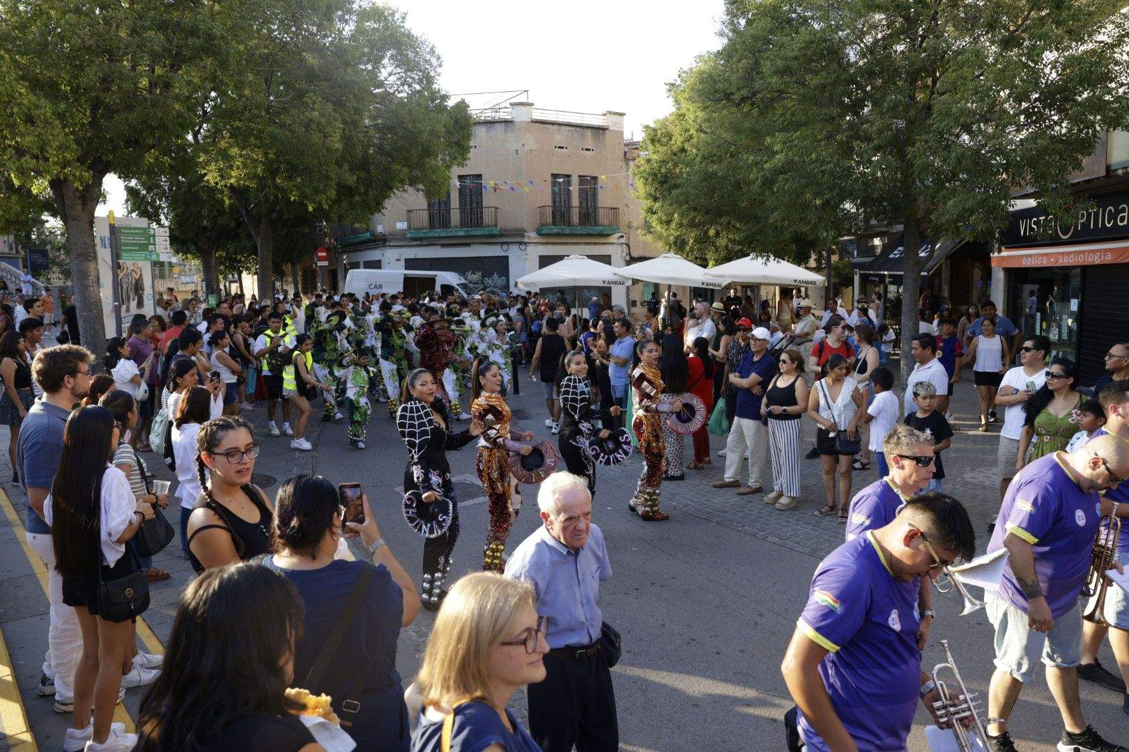 Rua de balls bolivians. FOTO: Arnau Padilla (TOT Sant Cugat)