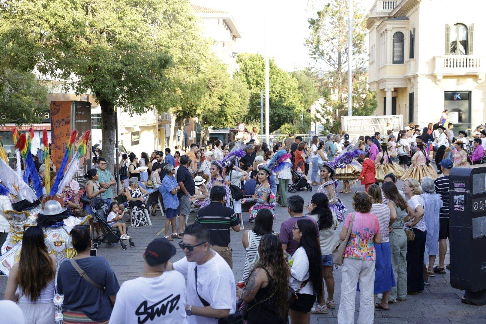 Rua de balls bolivians. FOTO: Arnau Padilla (TOT Sant Cugat)