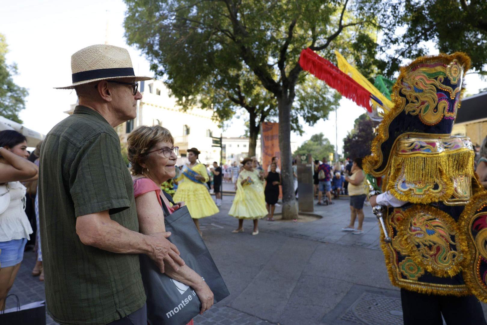 Rua de balls bolivians. FOTO: Arnau Padilla (TOT Sant Cugat)