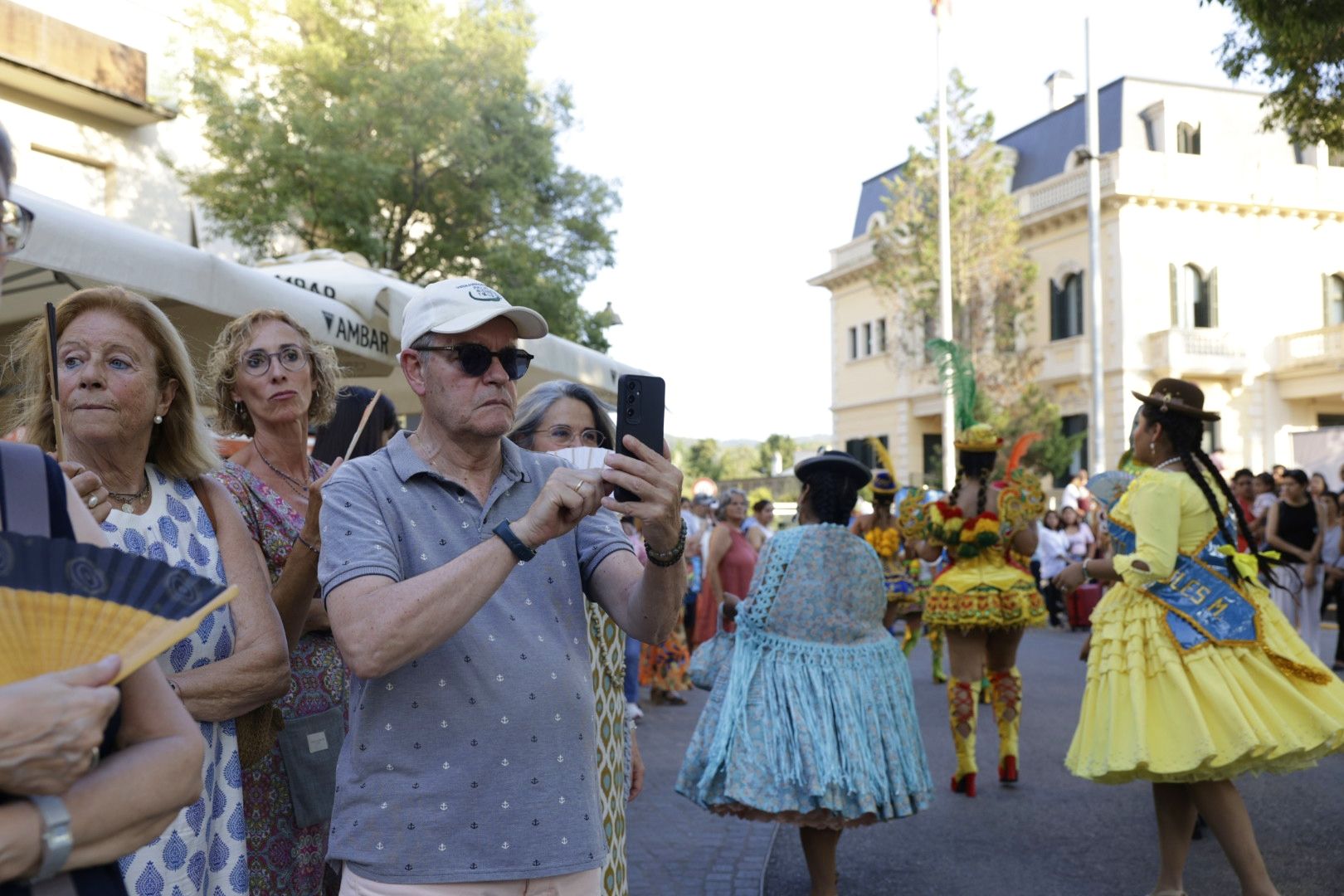 Rua de balls bolivians. FOTO: Arnau Padilla (TOT Sant Cugat)