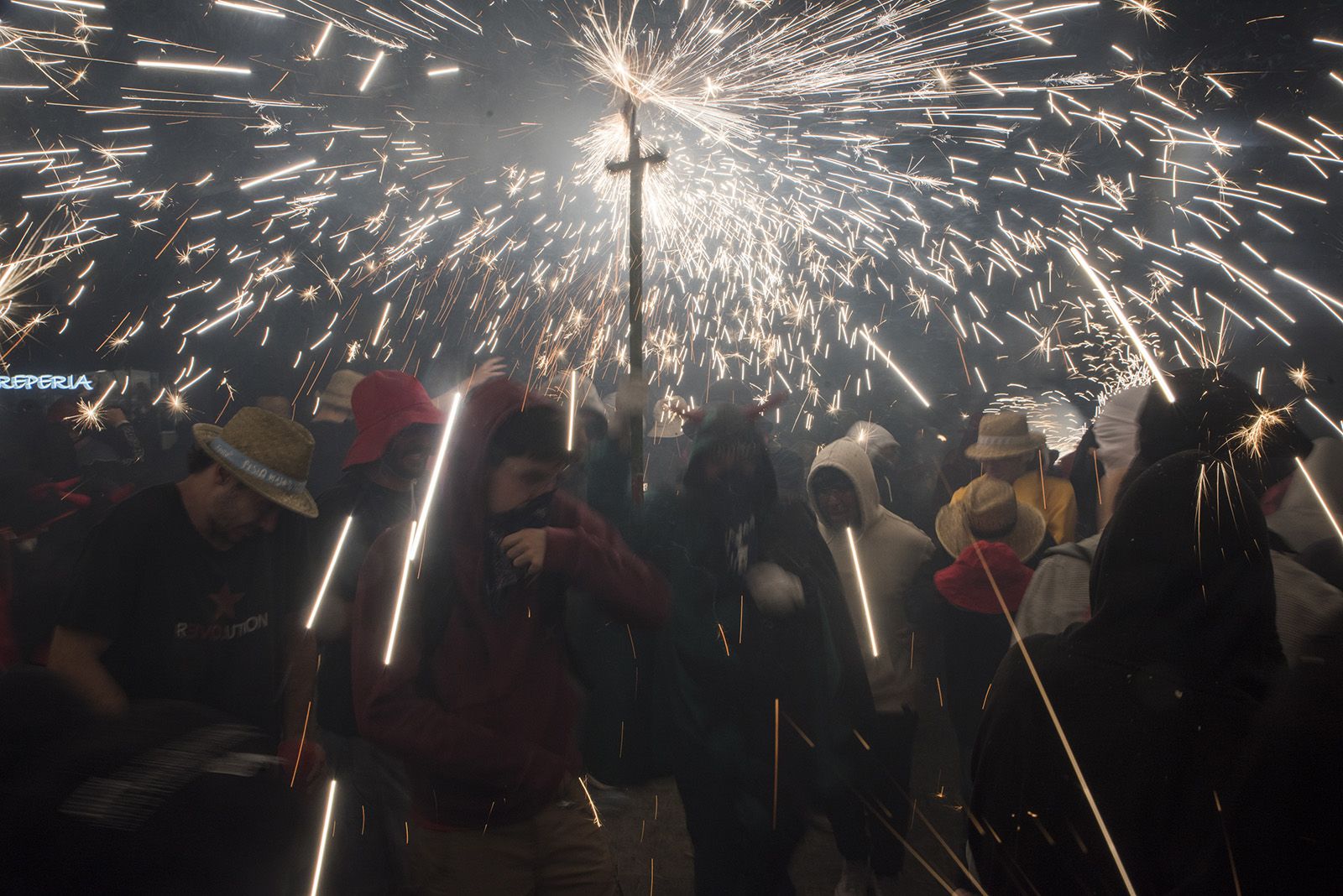 Versots i esclat de foc. FOTO: Bernat Millet.