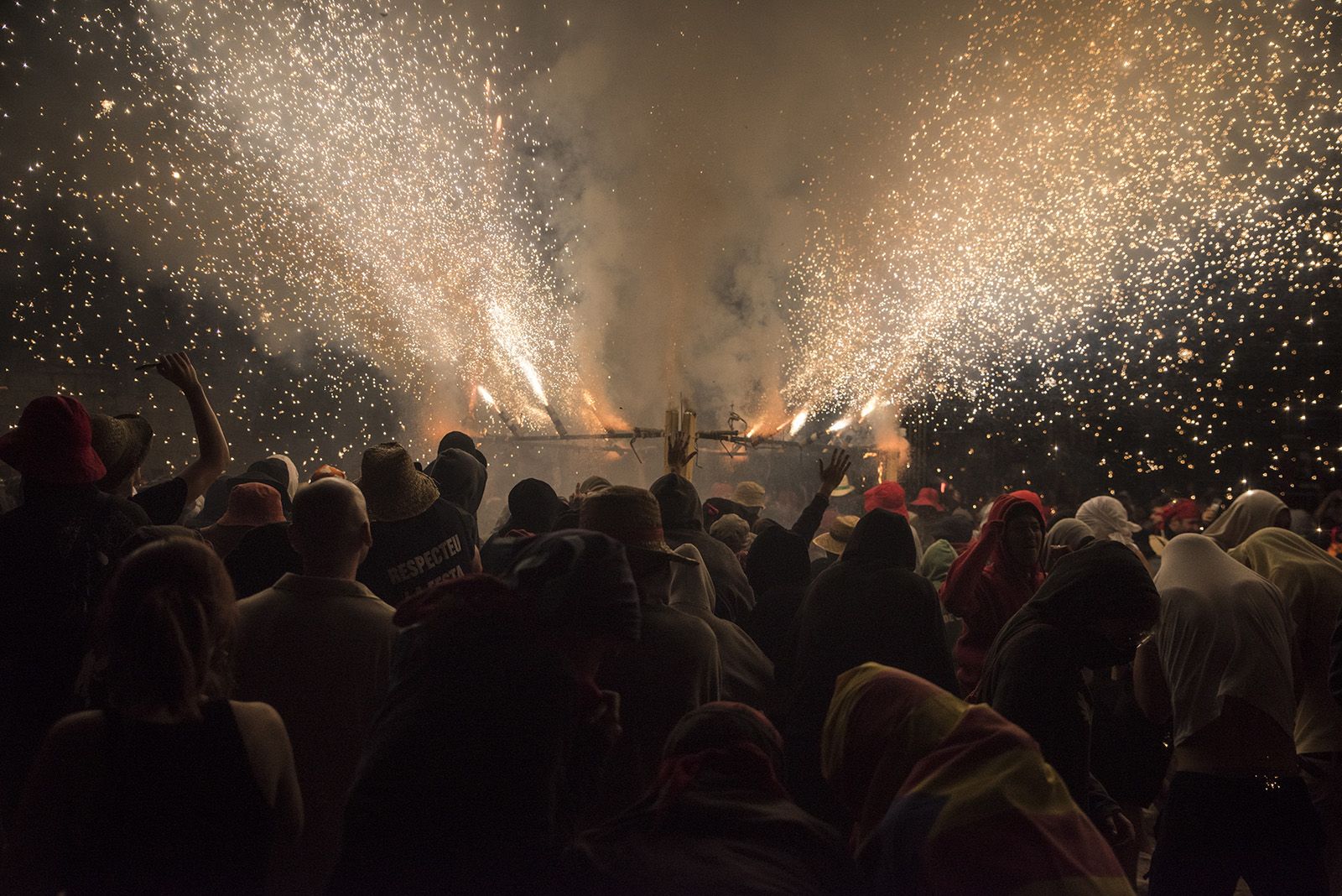 Versots i esclat de foc. FOTO: Bernat Millet.