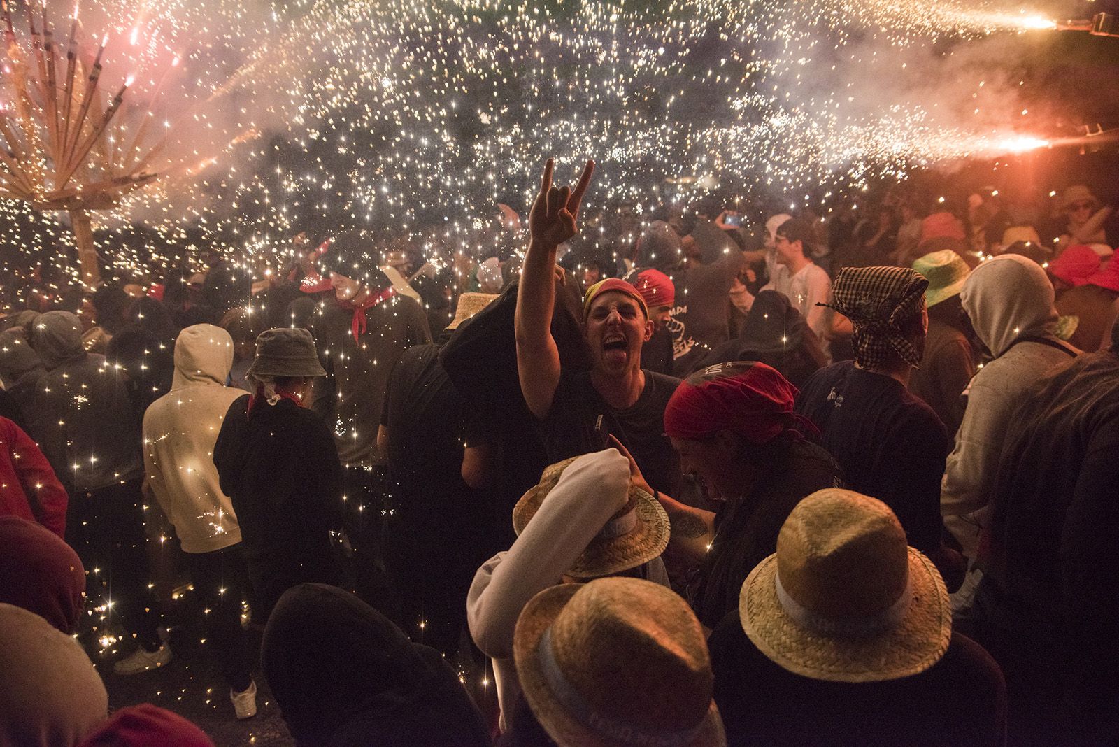 Versots i esclat de foc. FOTO: Bernat Millet.