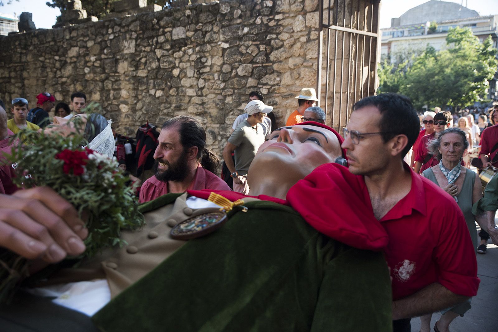 Ball de l'ofrena amb els Castellers i benedicció de rams. FOTO: Bernat Millet