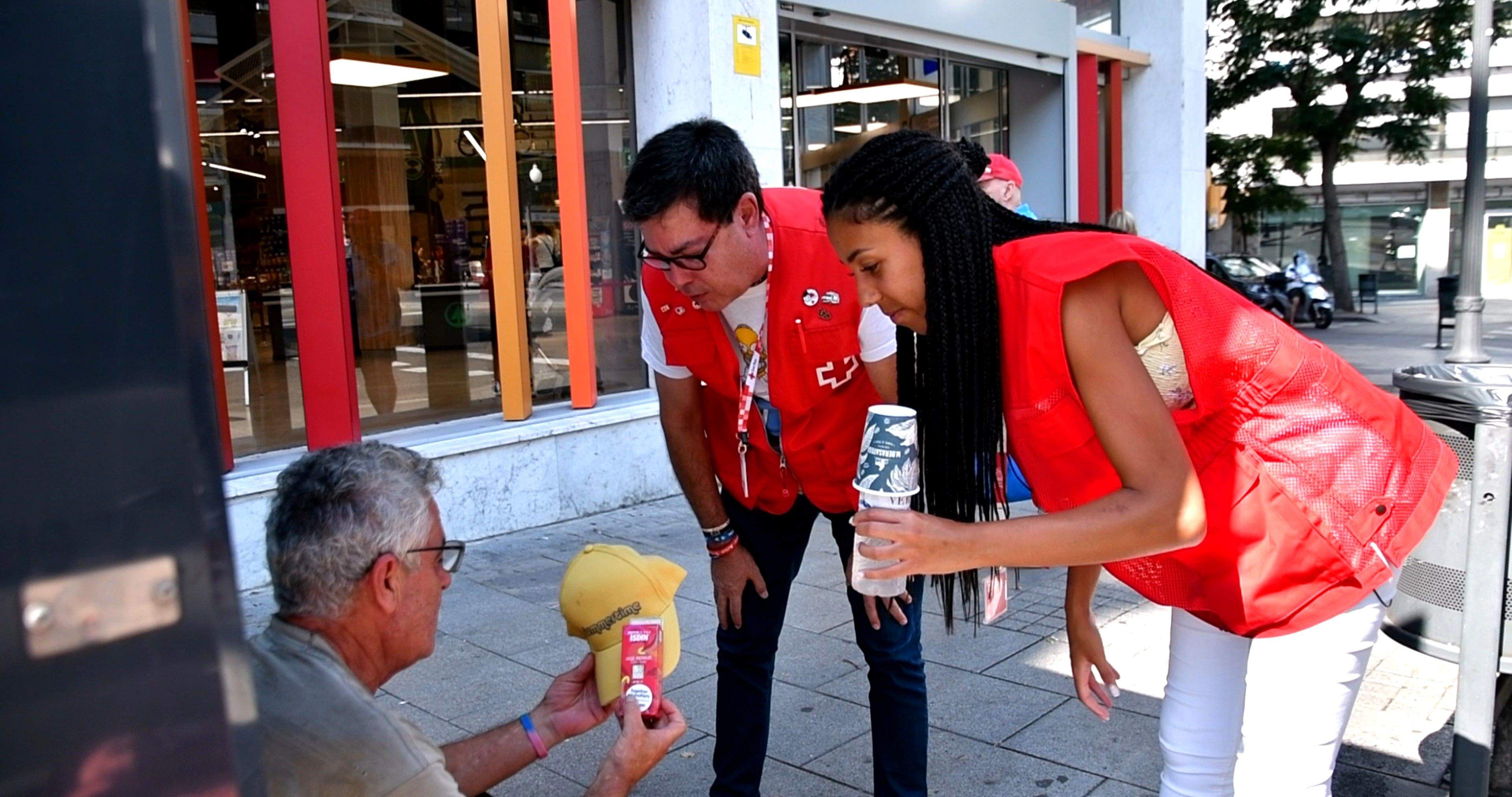 La Creu Roja s’activa per reduir l’impacte de l’onada de calor. FOTO: Creu Roja de Sant Cugat