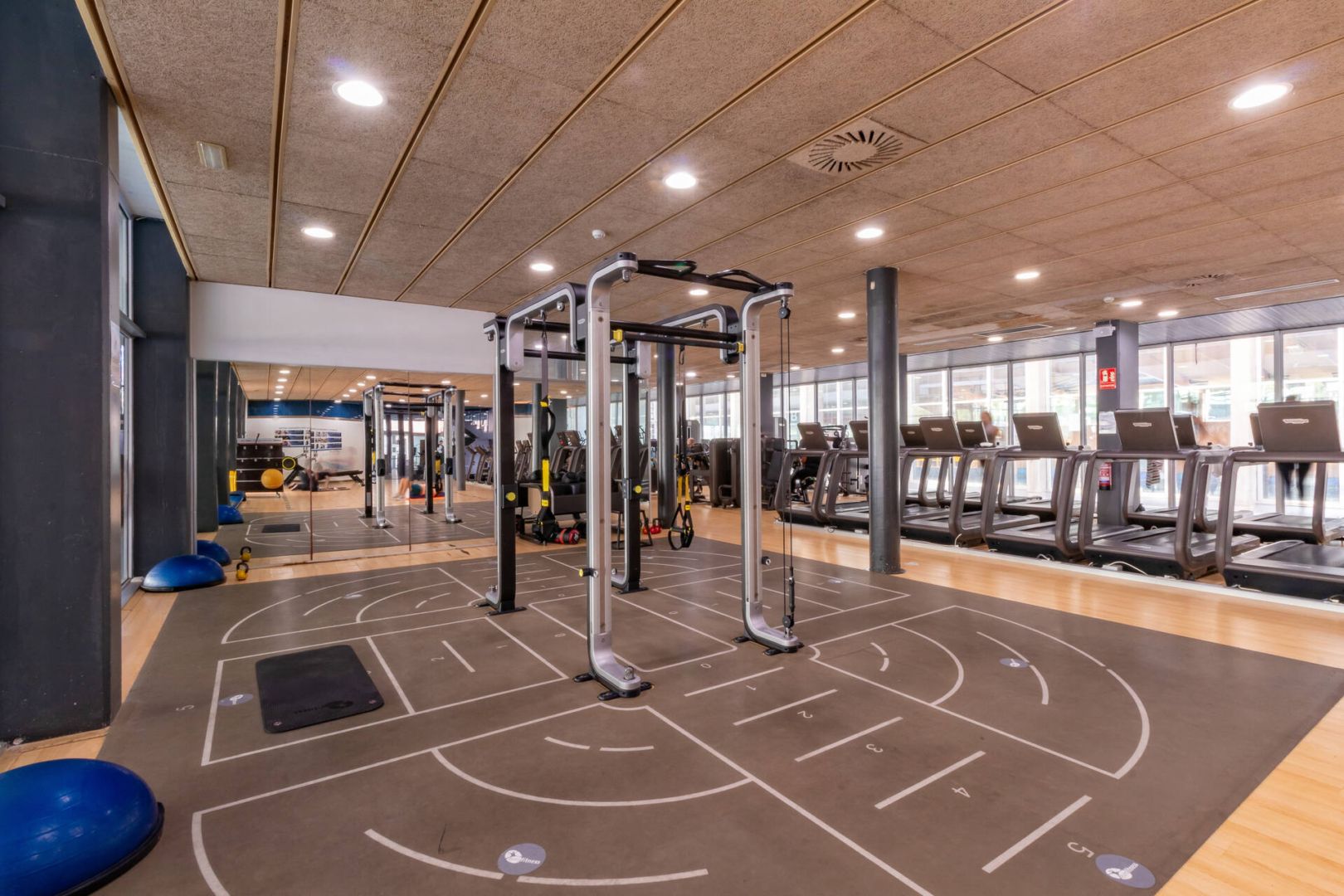 Zona de màquines al gimnàs de Sant Cugat Eurofitness Sant Cugat. FOTO: Cedida