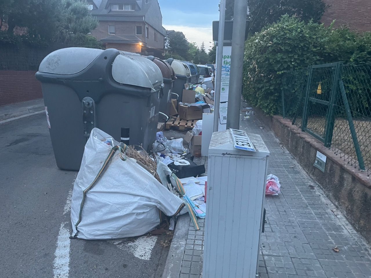 Veïns menys solidaris. FOTO: Ferran Sánchez