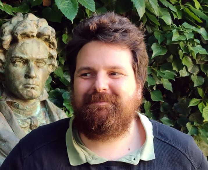 L'historiador i guia turístic per al Monestir i Museu de Sant Cugat, Xavier Fleck. FOTO: Cedida