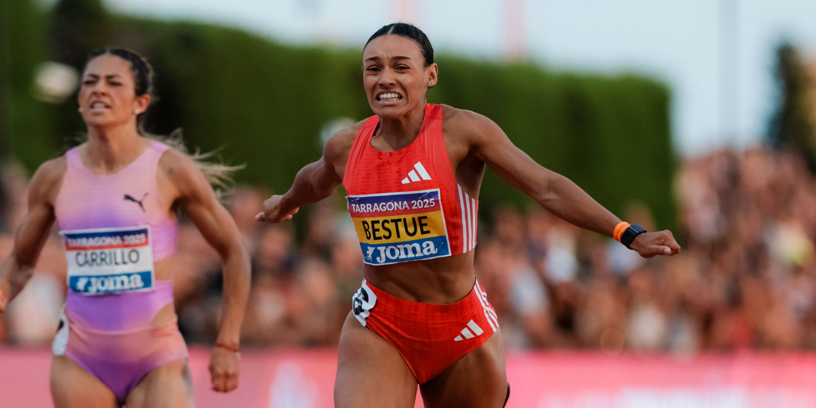 Jaël Bestué, a la dreta de la imatge, en el Campionat d'Espanya d'atletisme. FOTO: RFEA