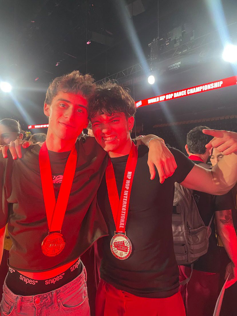 C5F65430 4D5A 4103 824F B2757873D782