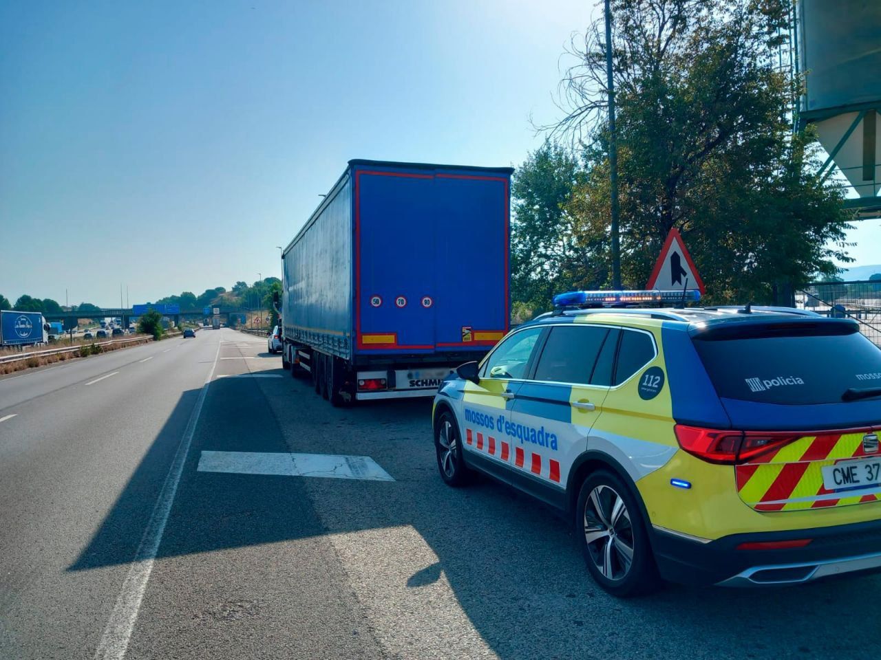 Moment de la detenció del camioner en estat d'embriaguesa FOTO: Mossos