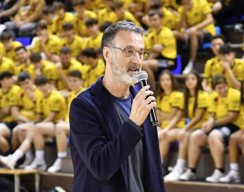Julià López-Arenas, el fins aleshores president de l'Handbol Sant Cugat, en una presentació d'equips. FOTO: Handbol Sant Cugat