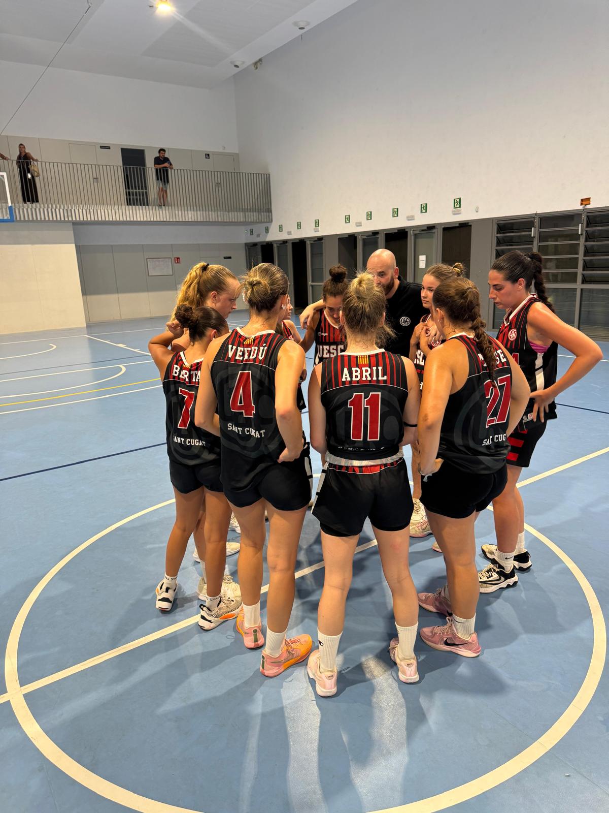 El primer equip femení de la Unió Esportiva Sant Cugat, amfitrió de la competició. FOTO: Cedida