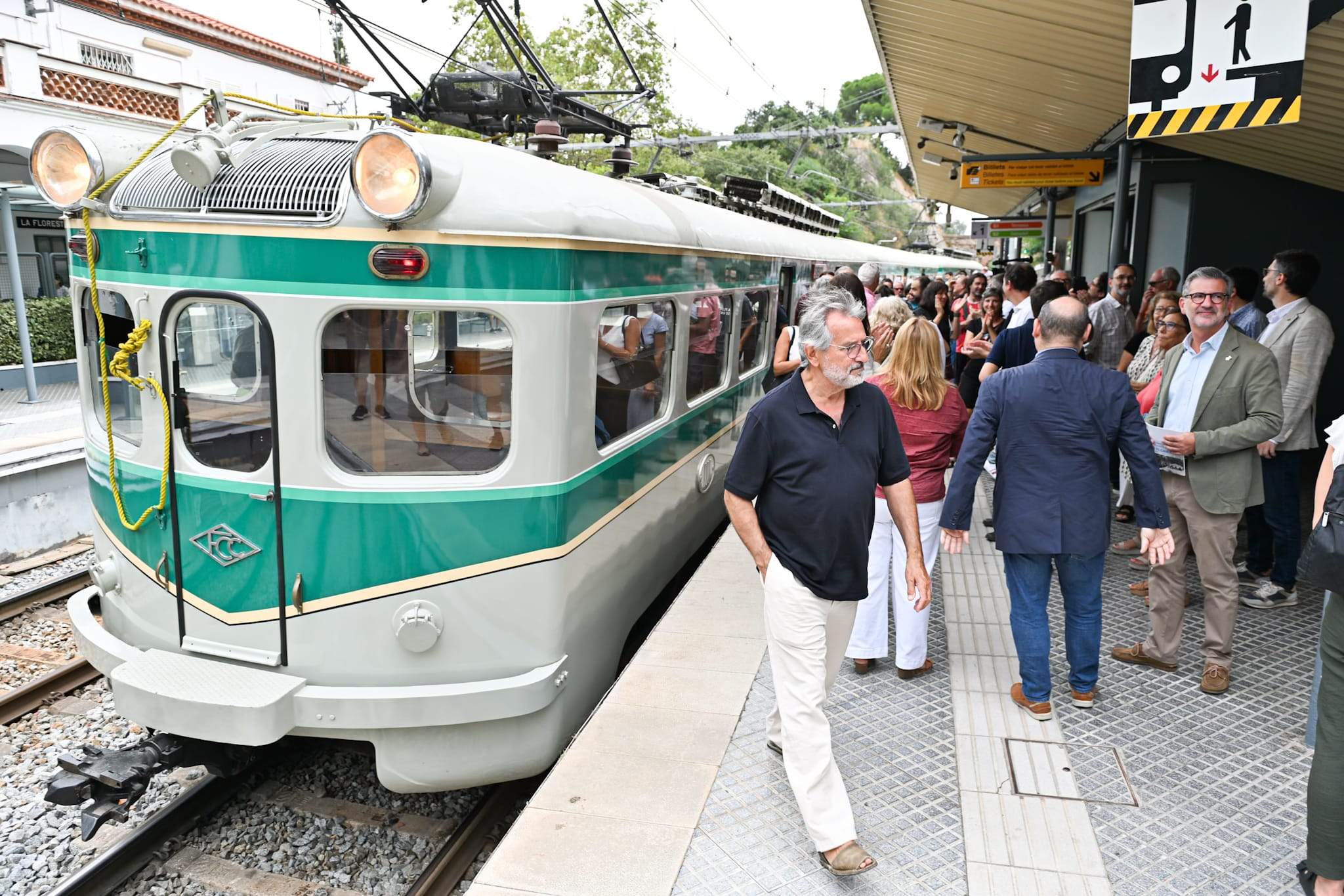 Viatge amb el tren granota per commemorar els 100 anys de l'estació de la Floresta. FOTO: Ajuntament