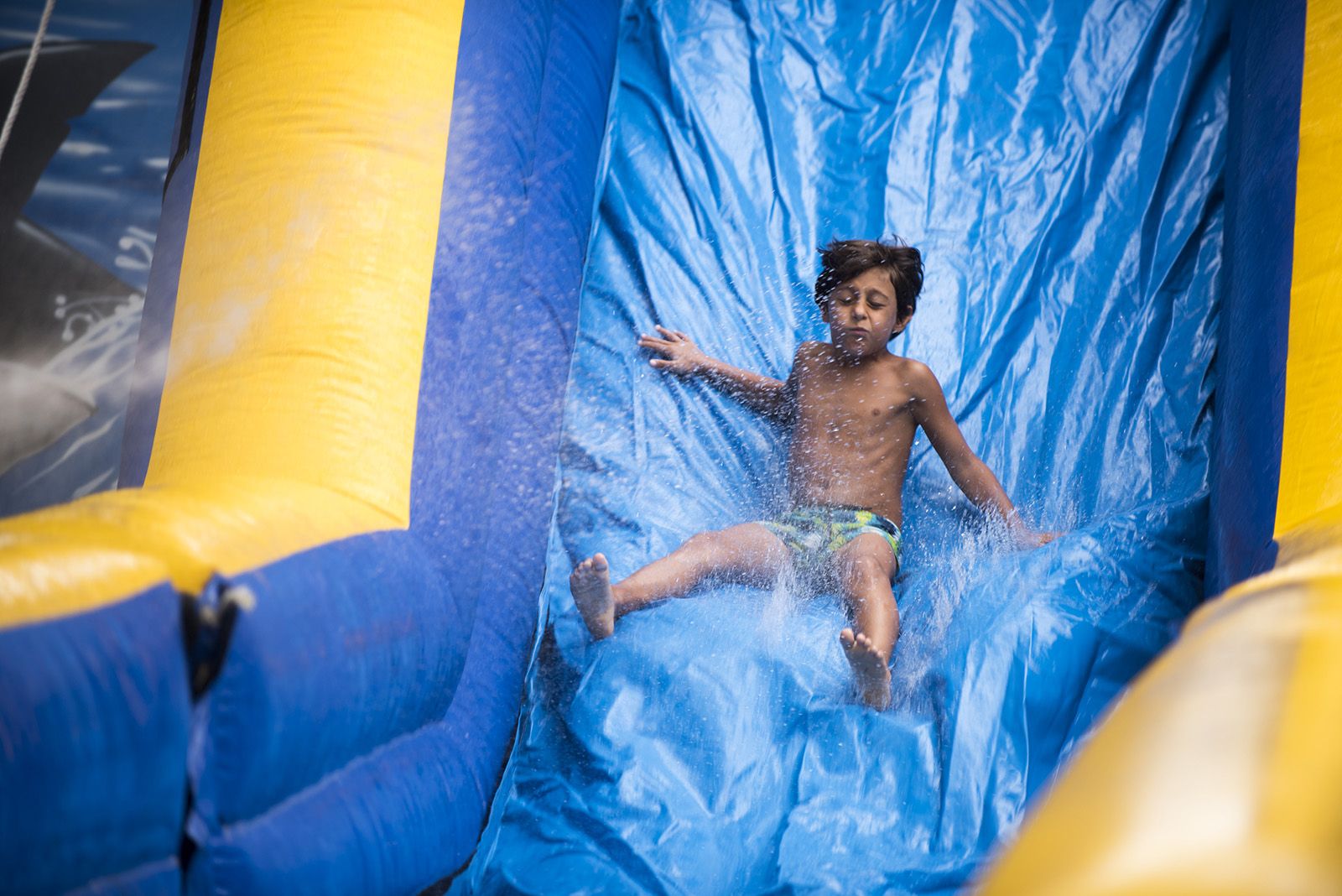 Matí de jocs aquàtics en la Festa Major de les Planes. FOTO: Bernat Millet.
