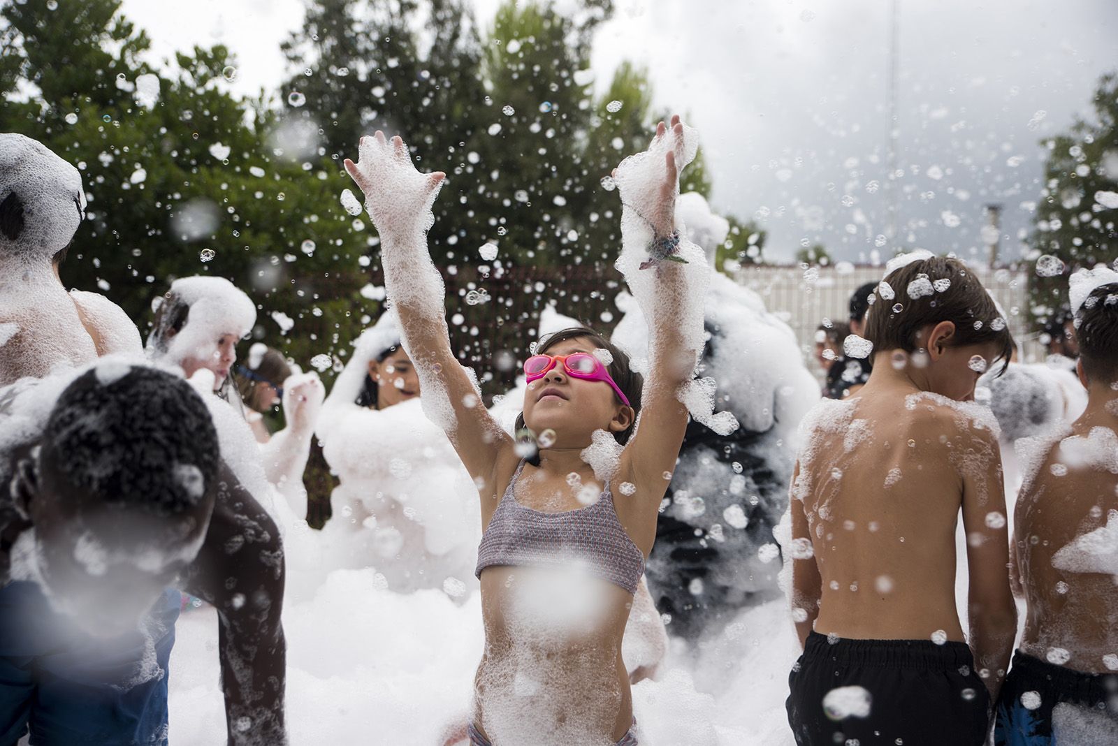 Festa de l'escuma en la Festa Major de les Planes. FOTO: Bernat Millet.