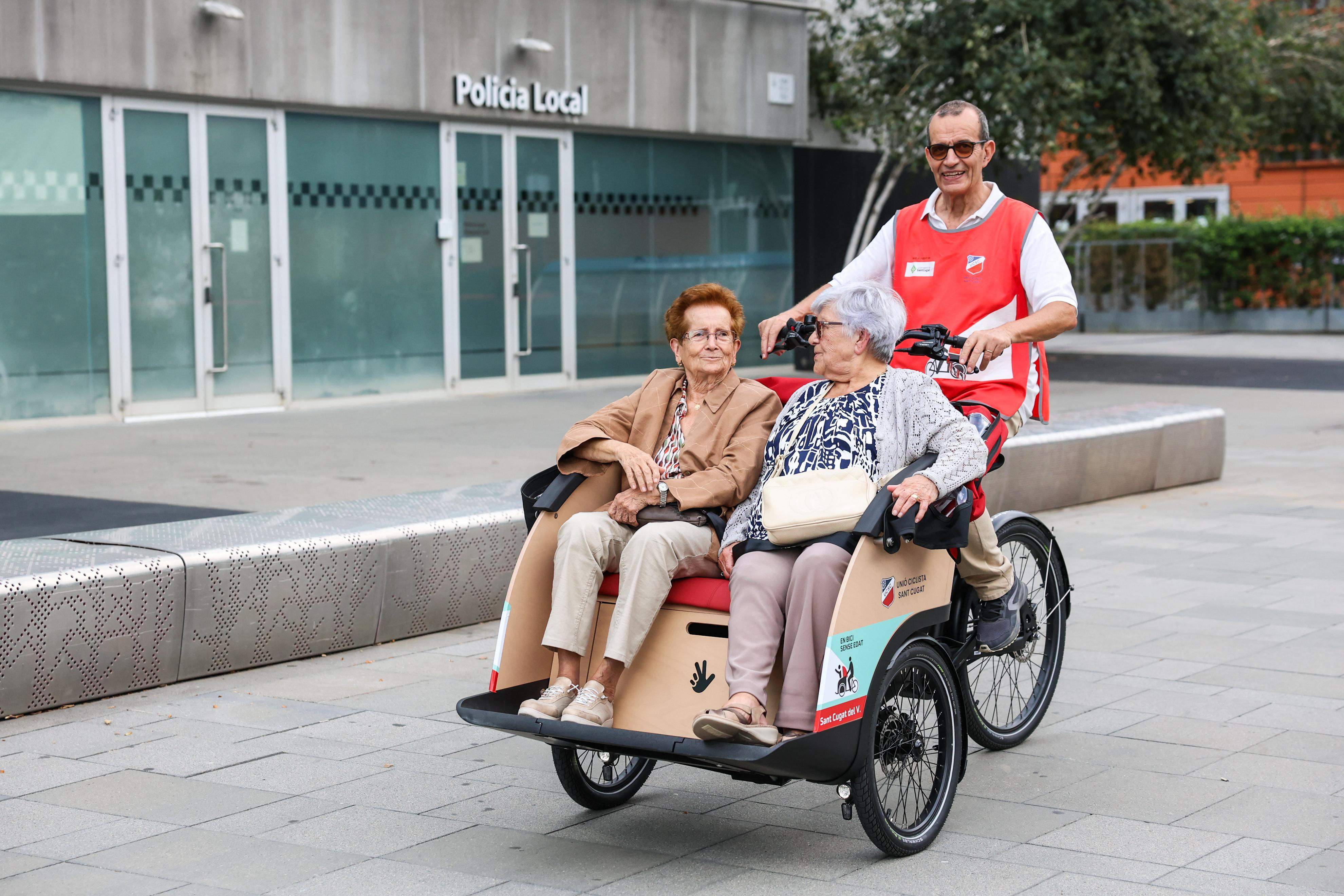 El nou tricicle d'En bici sense edat de la Unió Ciclista Sant Cugat. FOTO: Ajuntament