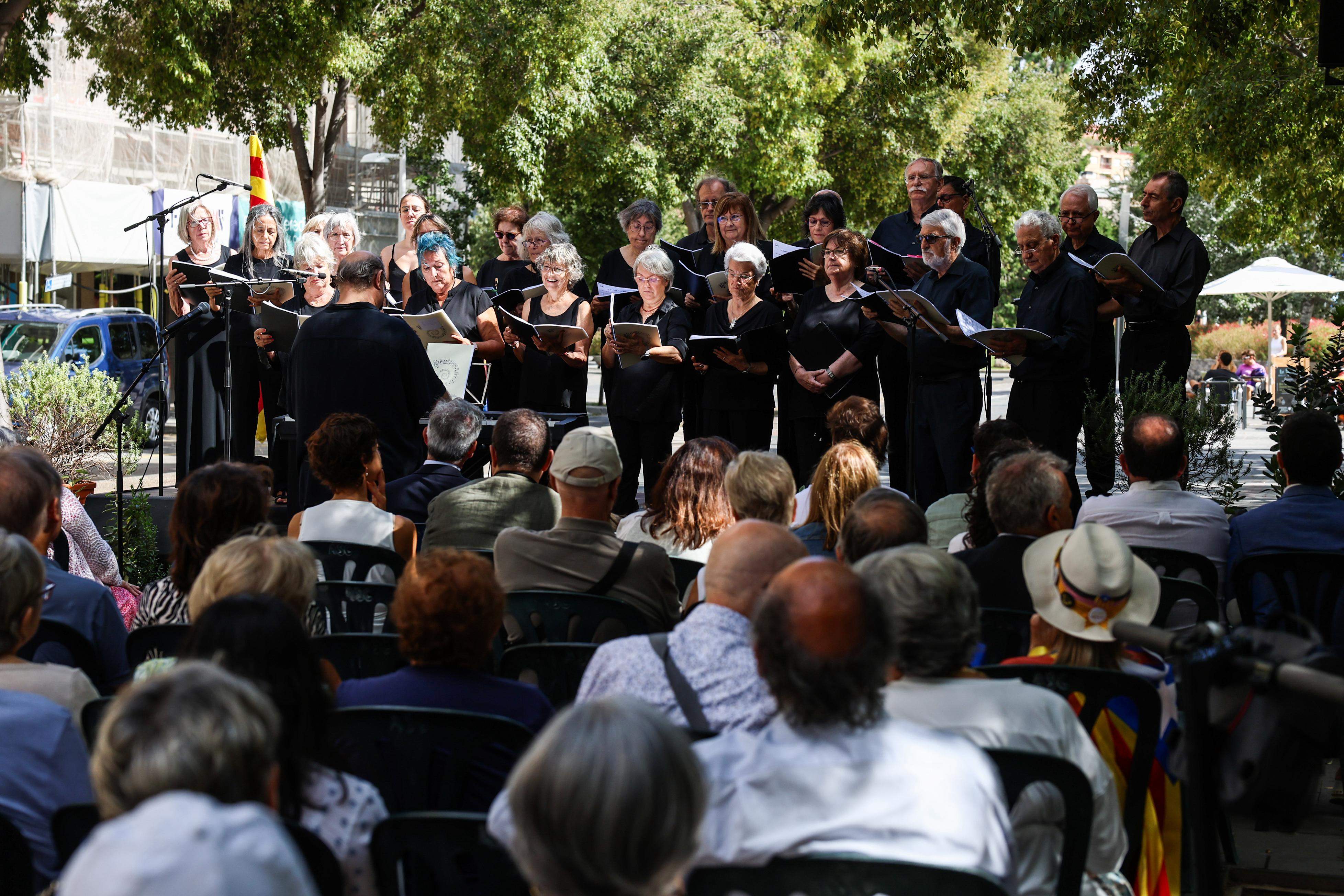 Acte institucional Diada Nacional de Catalunya a Sant Cugat i actuació Coral Sant Cugat del Club Muntanyenc. FOTO: Ajuntament