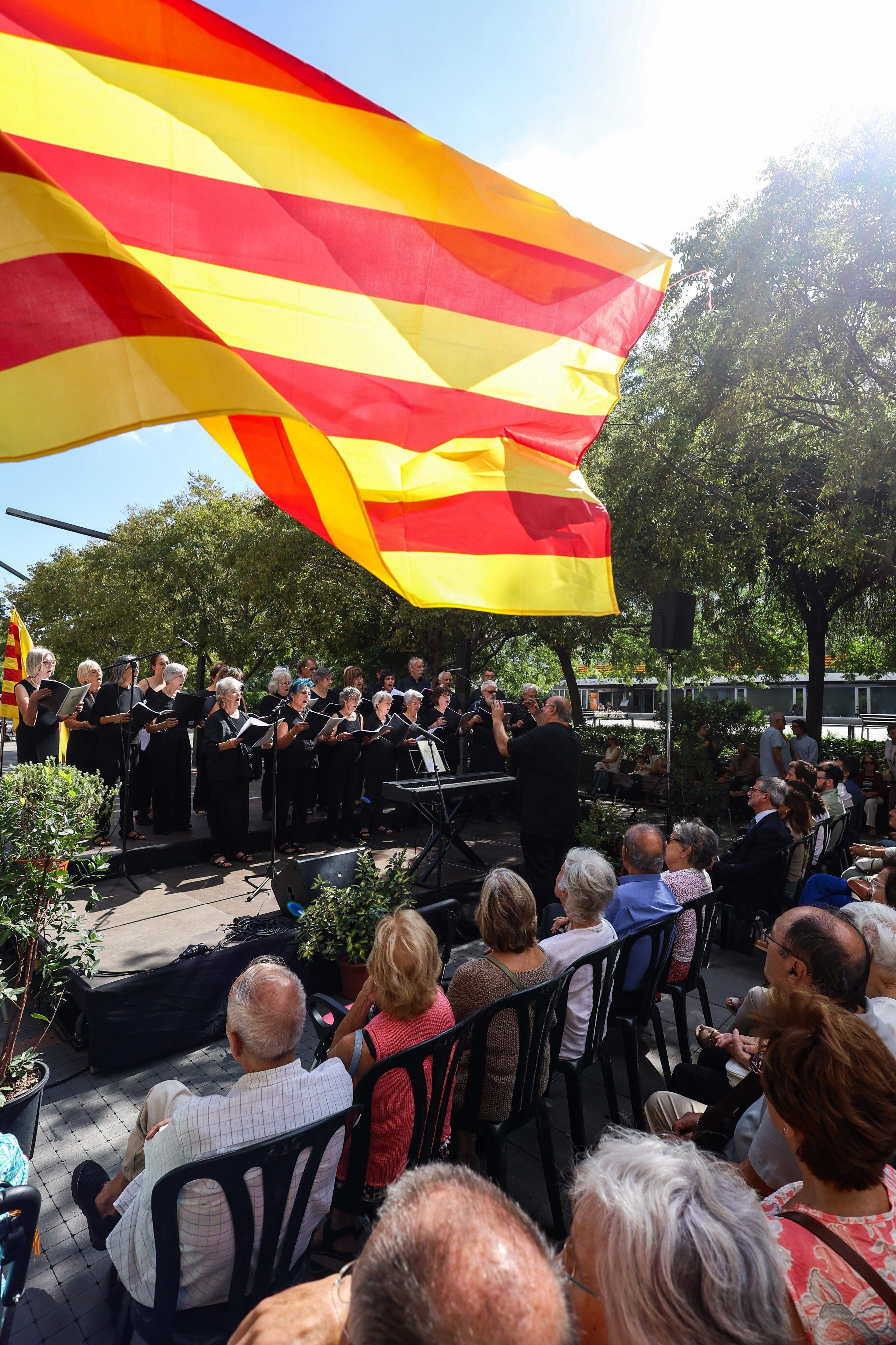 Acte institucional Diada Nacional de Catalunya a Sant Cugat i actuació Coral Sant Cugat del Club Muntanyenc. FOTO: Ajuntament