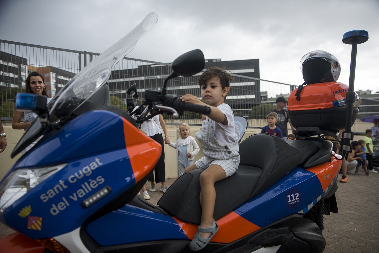 Circuit d'activitats amb ADF, Policia Local, Mossos d'Esquadra i Protecció Civil. FOTO: Bernat Millet.