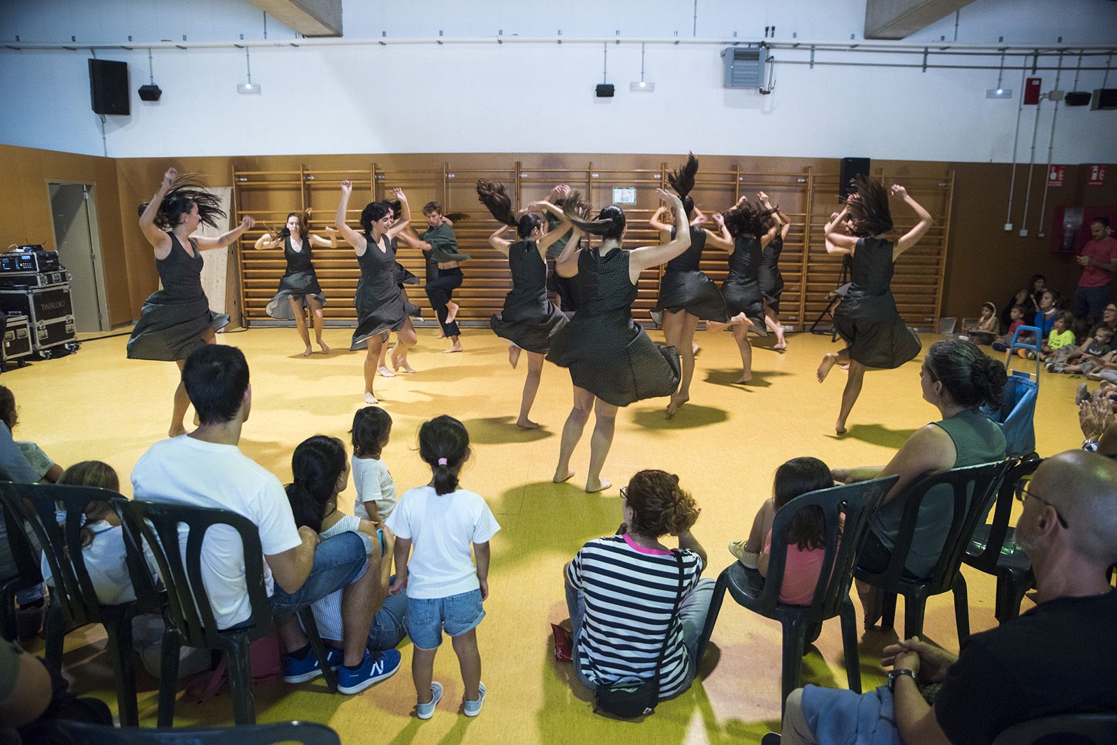 Actuació del Cos de dansa Esbart Sant Cugat. FOTO: Bernat Millet.