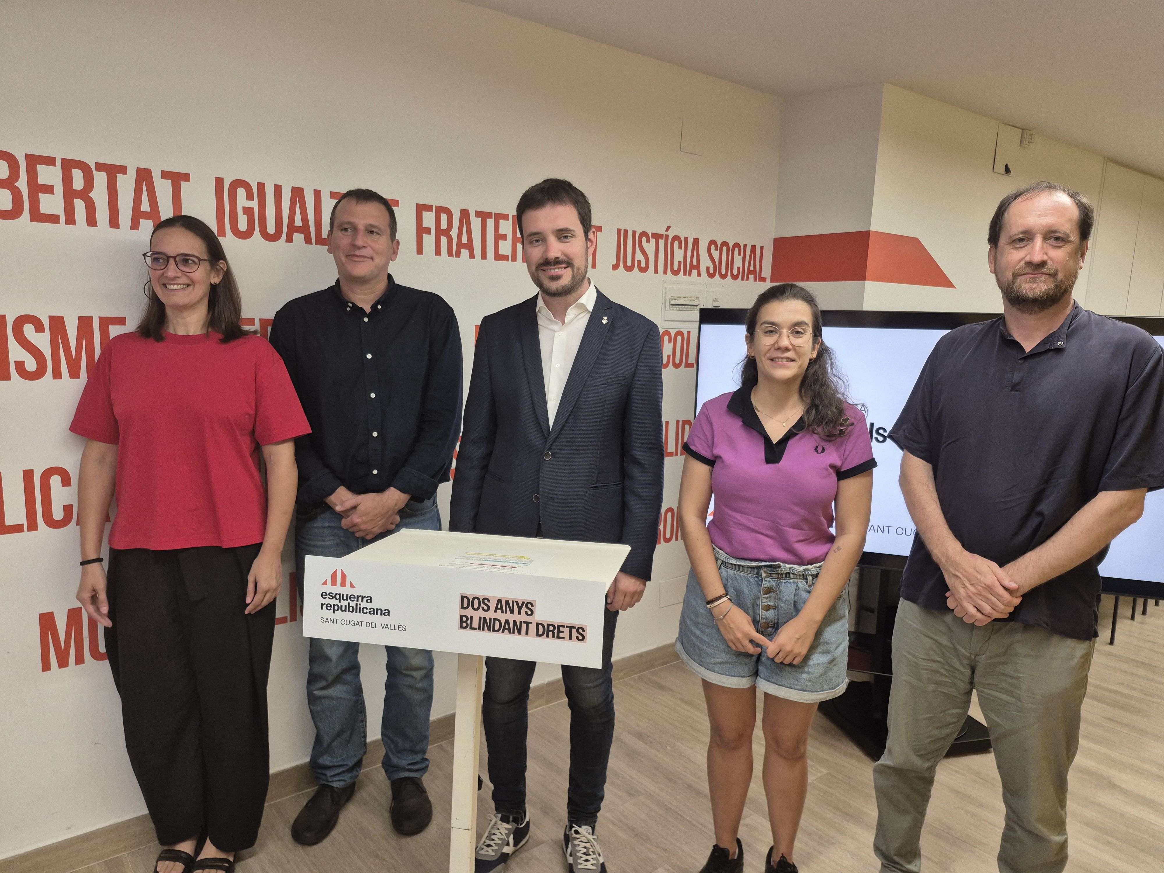 Els regidors d'ERC Gemma Aristoy, Francesc Duch, Bernat Picornell i Esther Madrona i el president d'ERC Sant Cugat, Oriol Cisteró FOTO: TOT