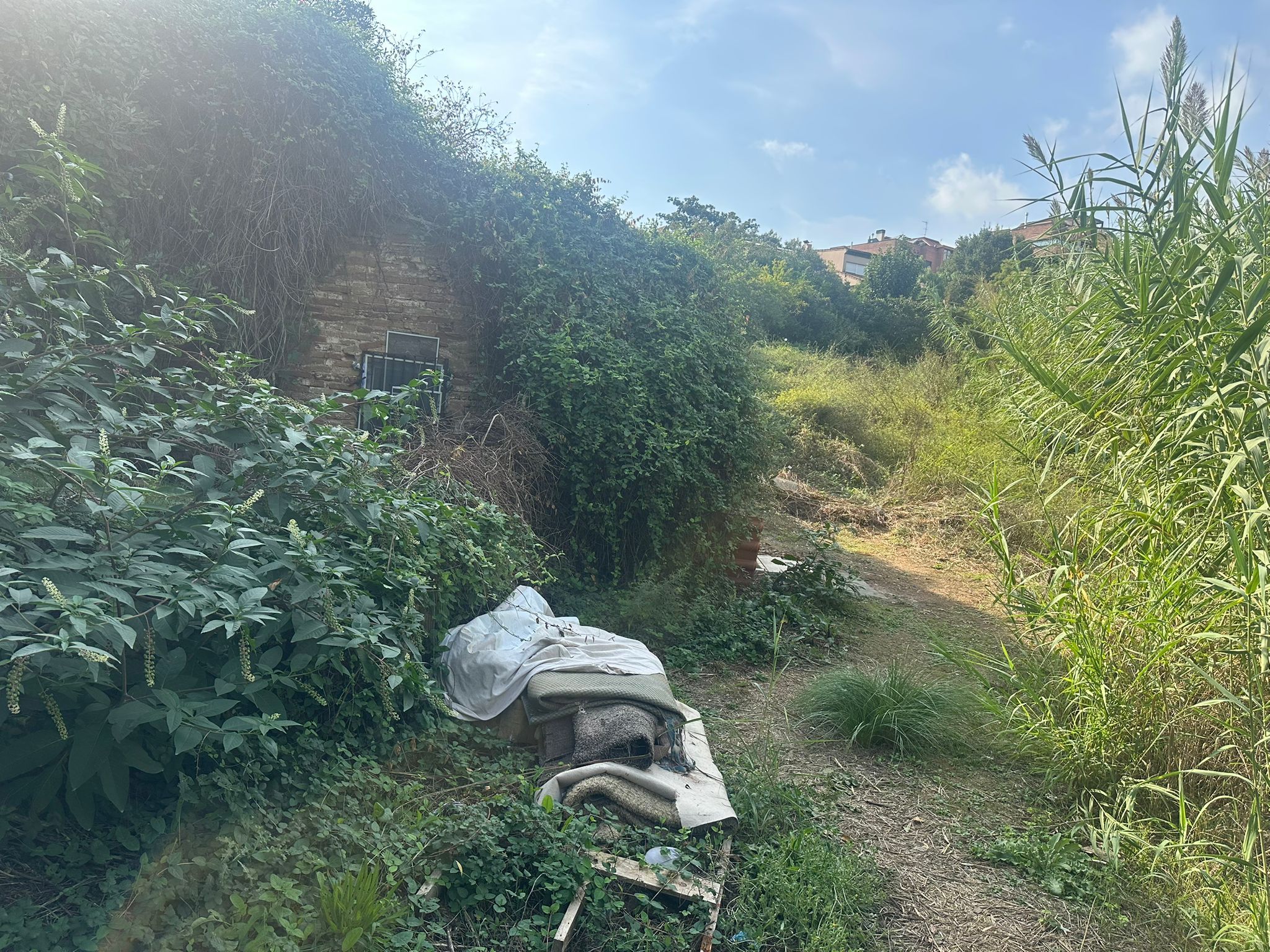 Caseta al costat del Pont de Can Vernet. FOTO: Lluna Fabregat