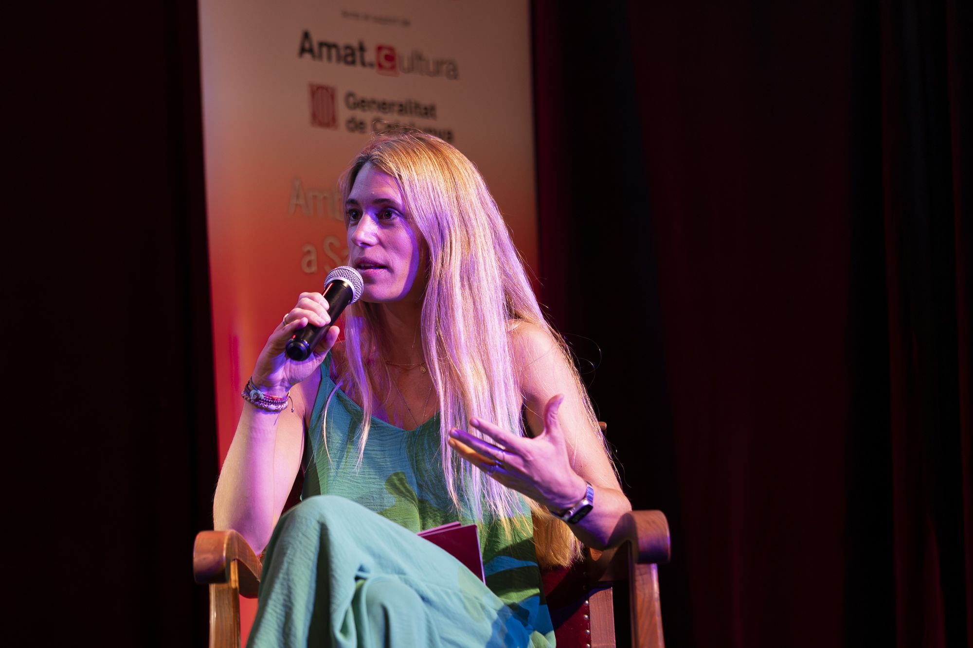 Presentació del llibre "Les Veus del Foc". FOTO: Mireia Comas (TOT Sant Cugat)